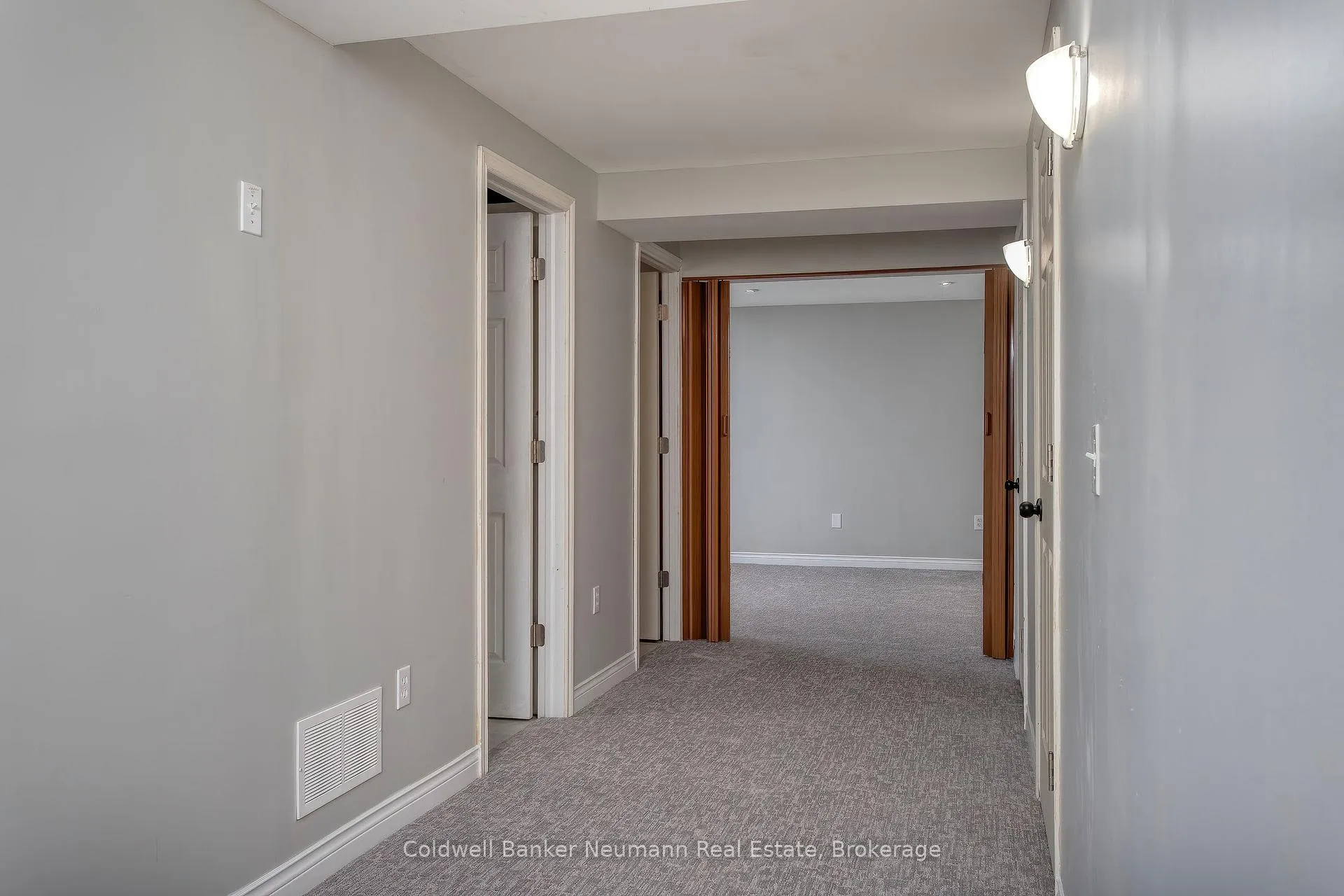 Photo 32 of 10 Mcgarr Drive, Guelph, Pineridge/Westminster Woods — HOMEH