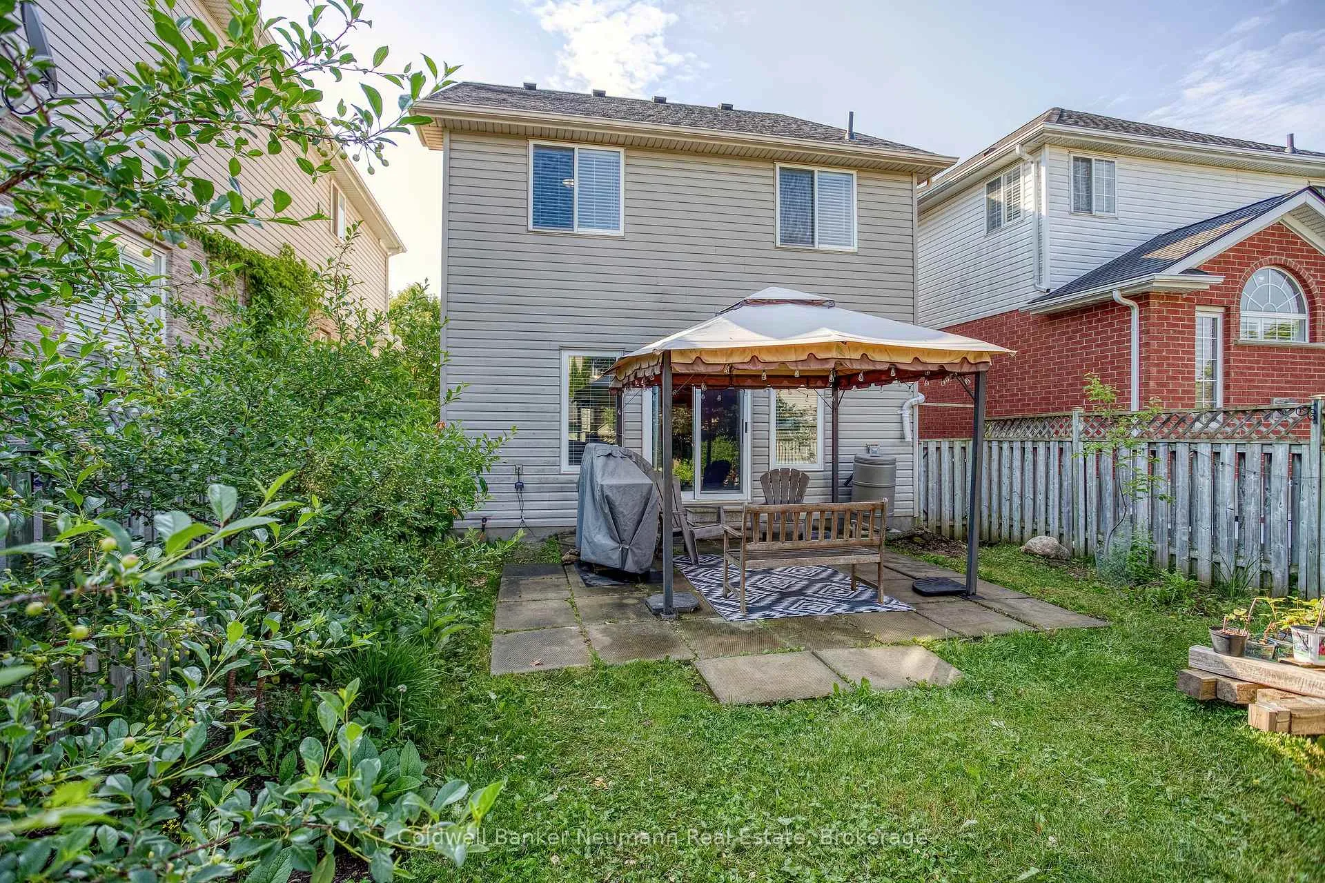 Photo 37 of 10 Mcgarr Drive, Guelph, Pineridge/Westminster Woods — HOMEH