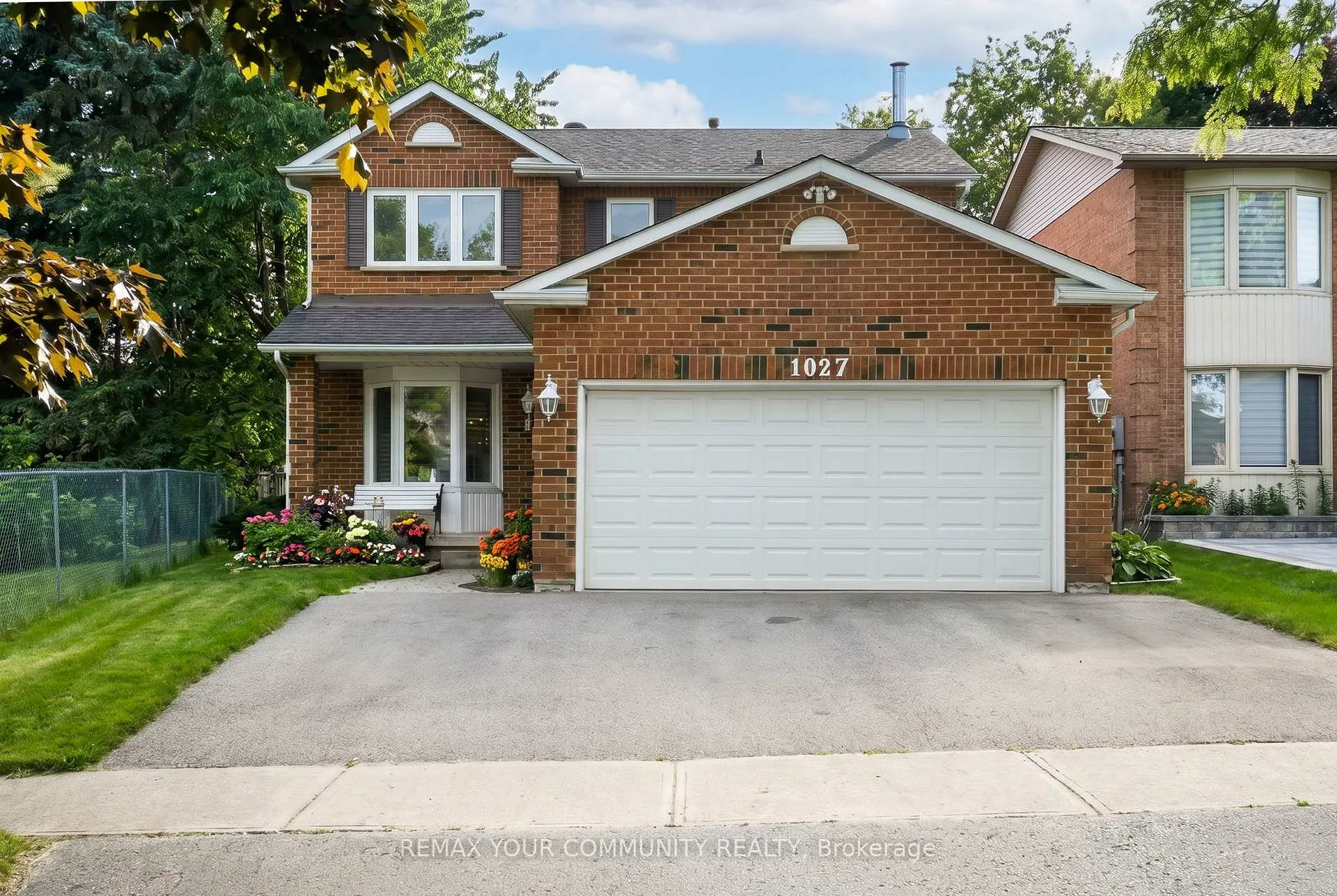 Photo 1 of 1027 Benton Crescent, Pickering, Liverpool — HOMEH