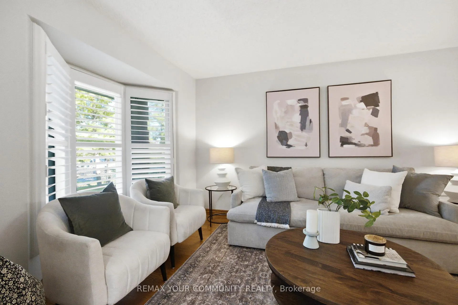 Photo 4 of 1027 Benton Crescent, Pickering, Liverpool — HOMEH