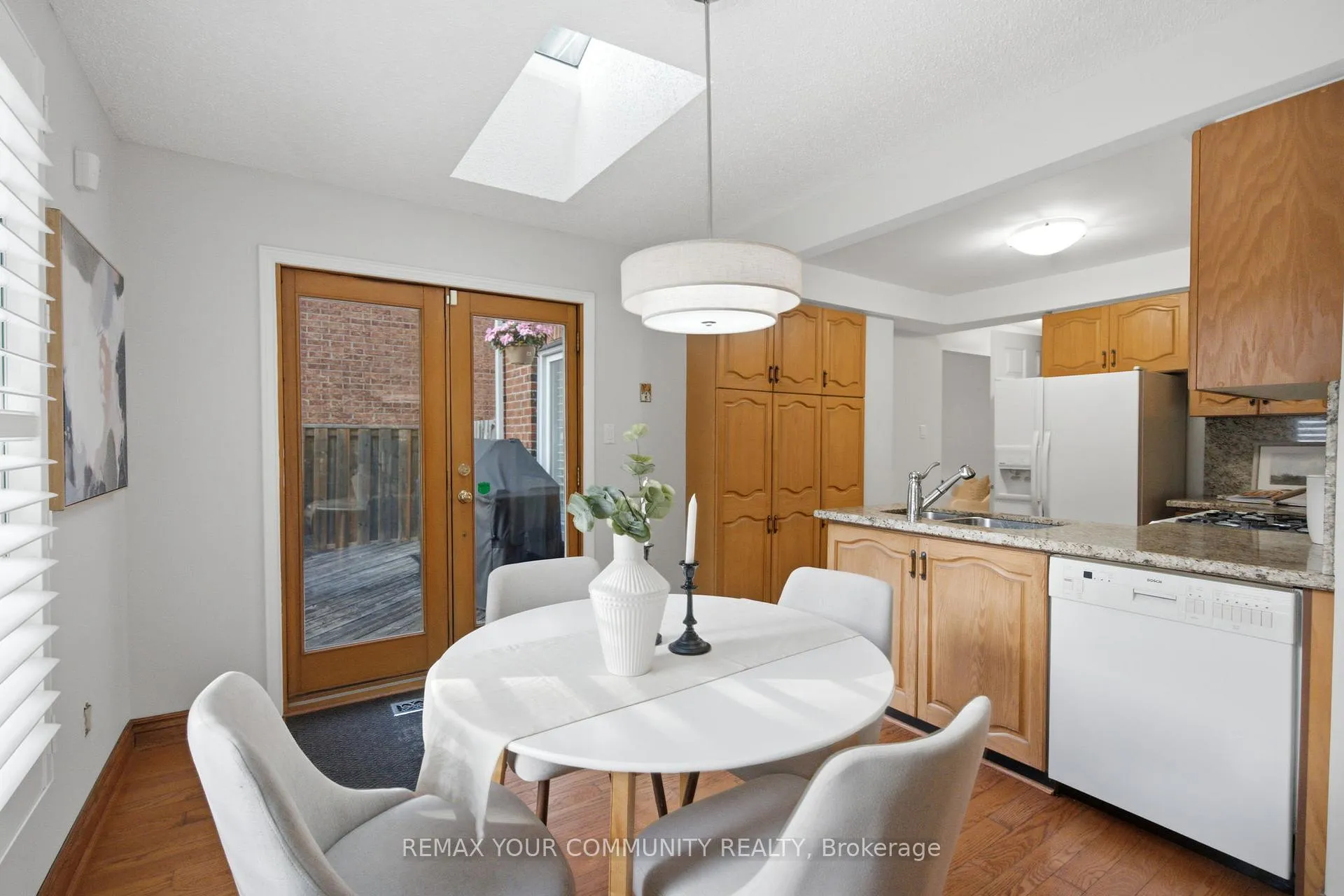 Photo 11 of 1027 Benton Crescent, Pickering, Liverpool — HOMEH