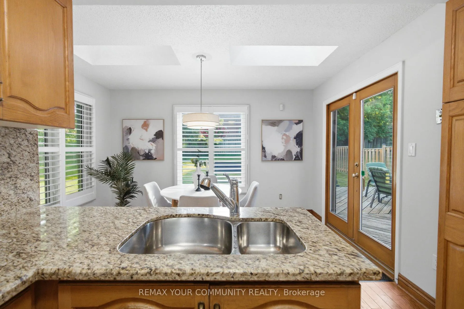 Photo 13 of 1027 Benton Crescent, Pickering, Liverpool — HOMEH