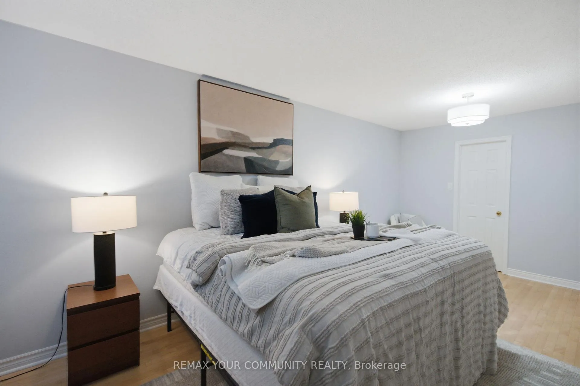Photo 24 of 1027 Benton Crescent, Pickering, Liverpool — HOMEH