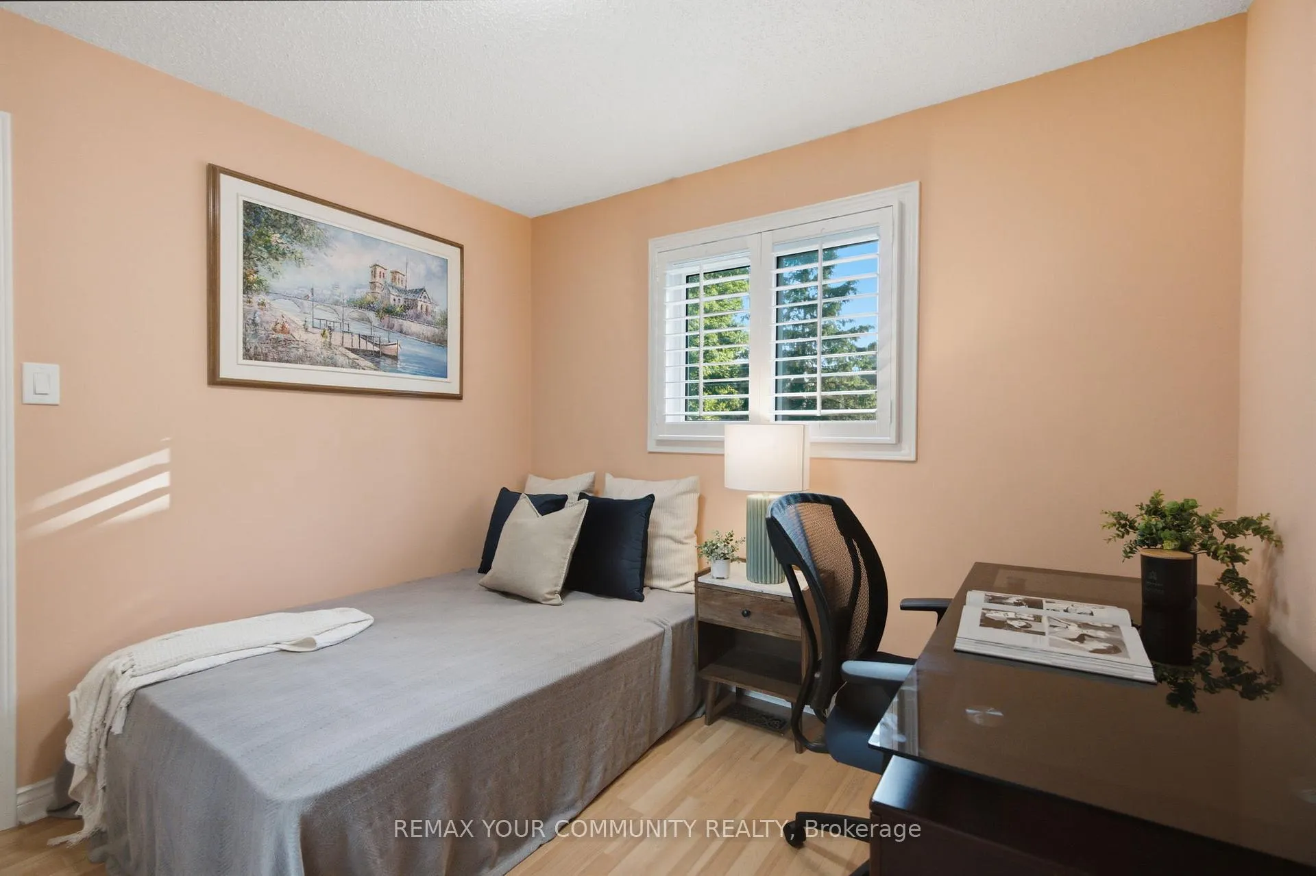 Photo 27 of 1027 Benton Crescent, Pickering, Liverpool — HOMEH