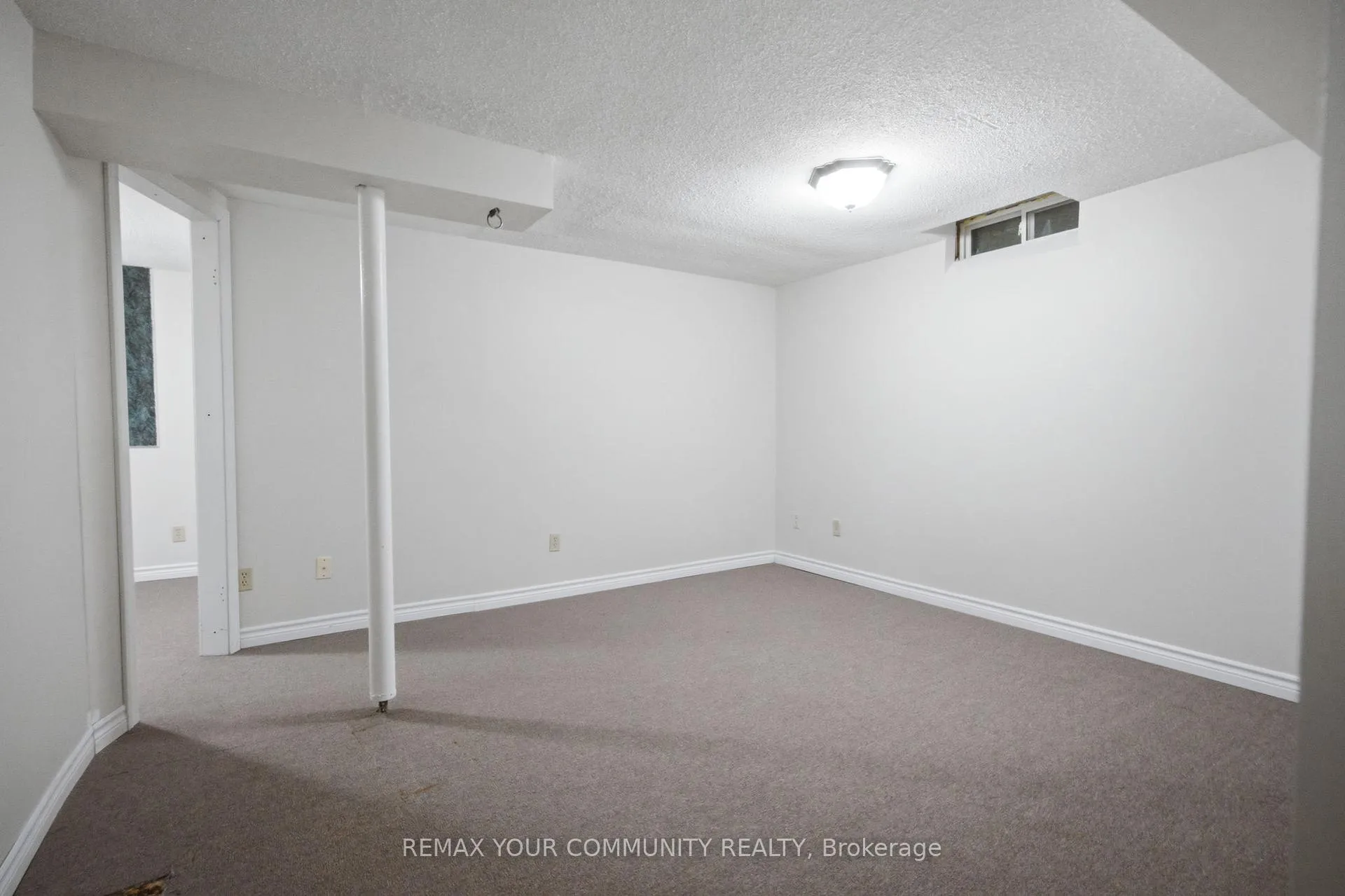 Photo 32 of 1027 Benton Crescent, Pickering, Liverpool — HOMEH