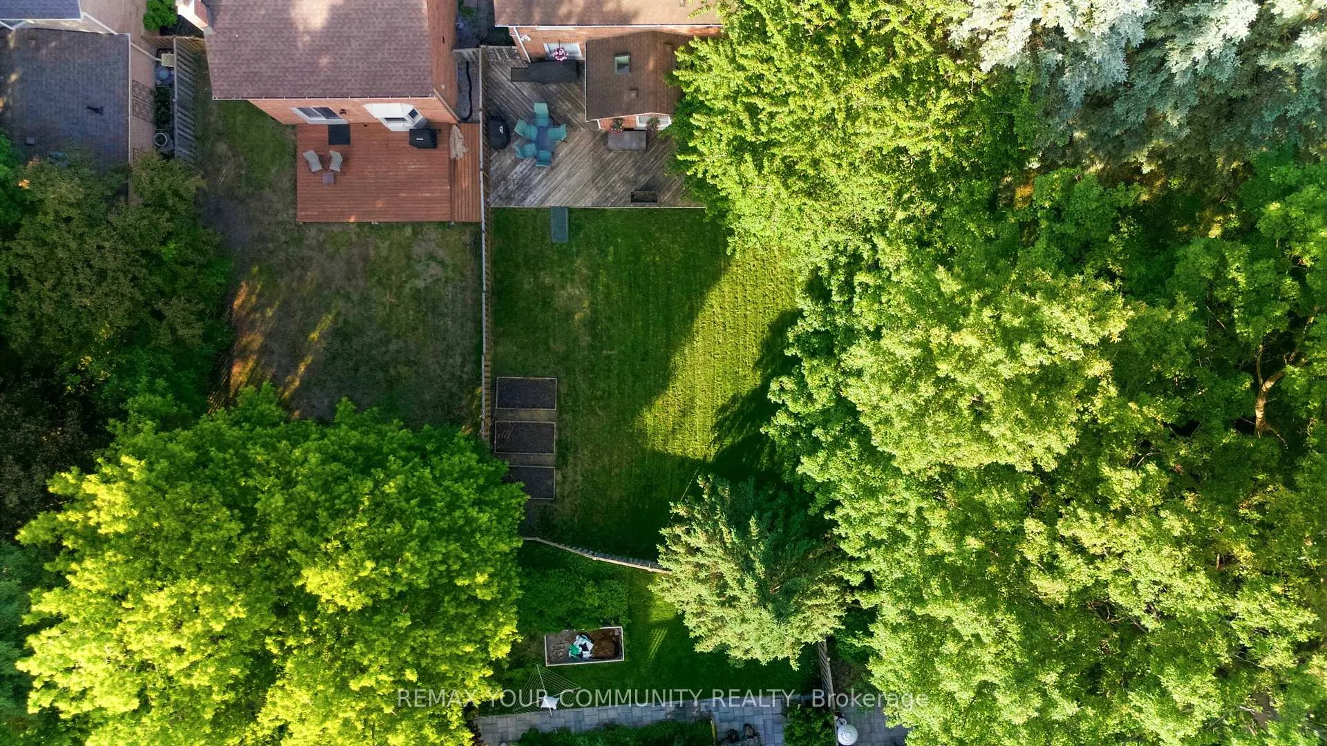 Photo 37 of 1027 Benton Crescent, Pickering, Liverpool — HOMEH