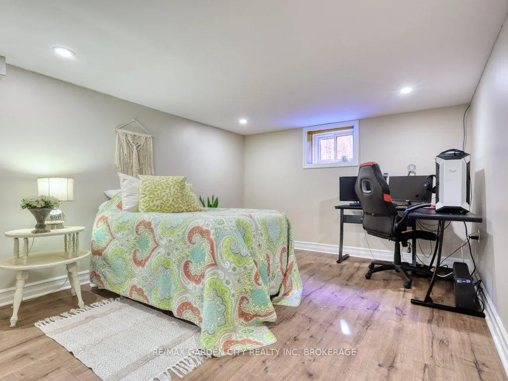 Photo 21 of 52 Carter Street, Port Colborne, Sugarloaf — HOMEH