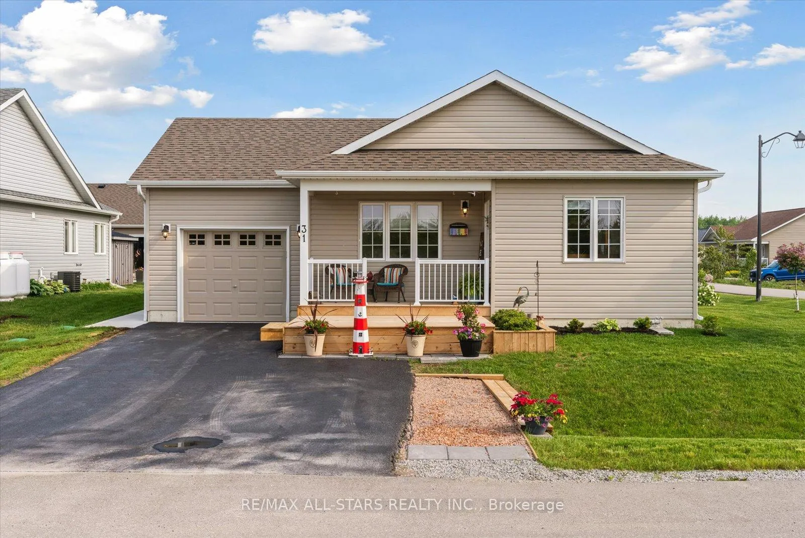 Photo 3 of 31 Reynolds Drive, Ramara, Atherley — HOMEH