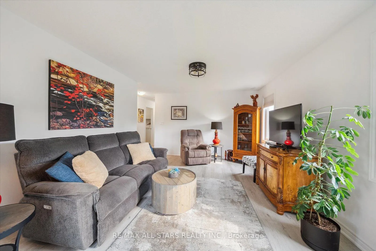 Photo 13 of 31 Reynolds Drive, Ramara, Atherley — HOMEH