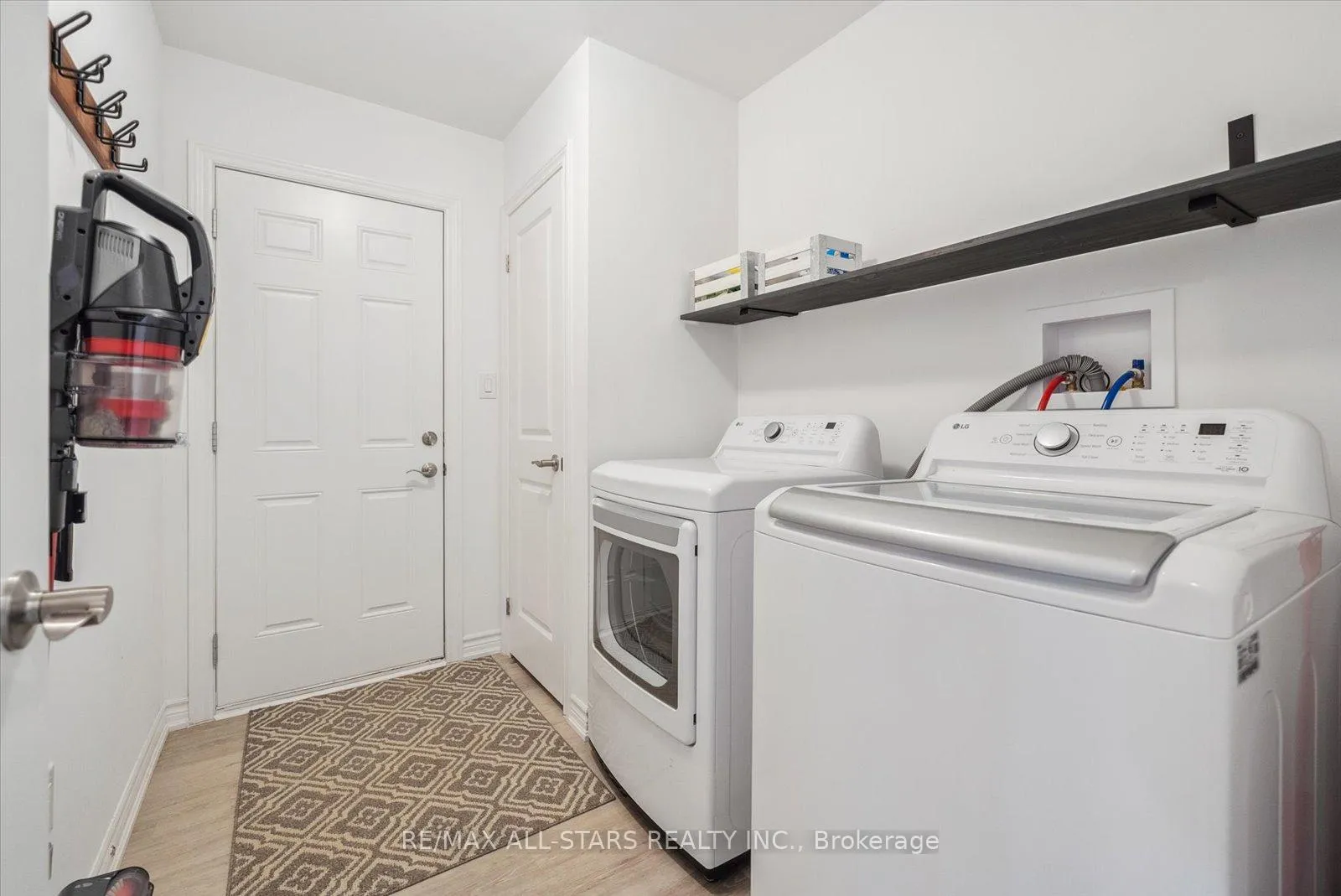 Photo 22 of 31 Reynolds Drive, Ramara, Atherley — HOMEH