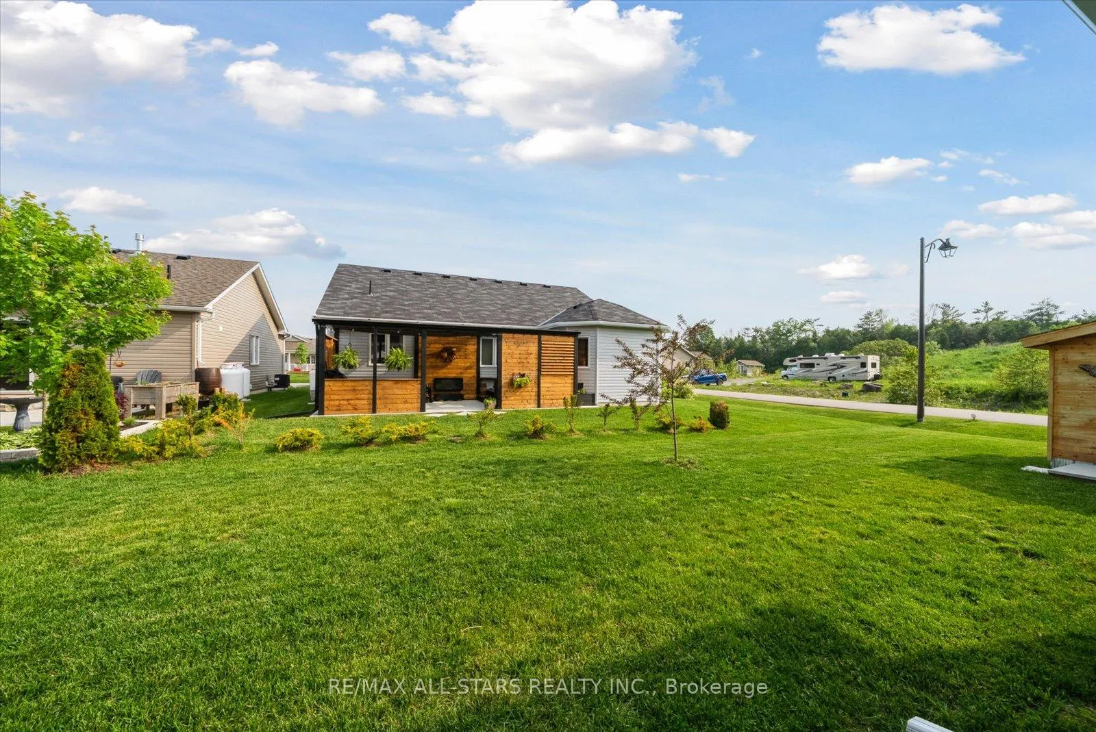 Photo 27 of 31 Reynolds Drive, Ramara, Atherley — HOMEH