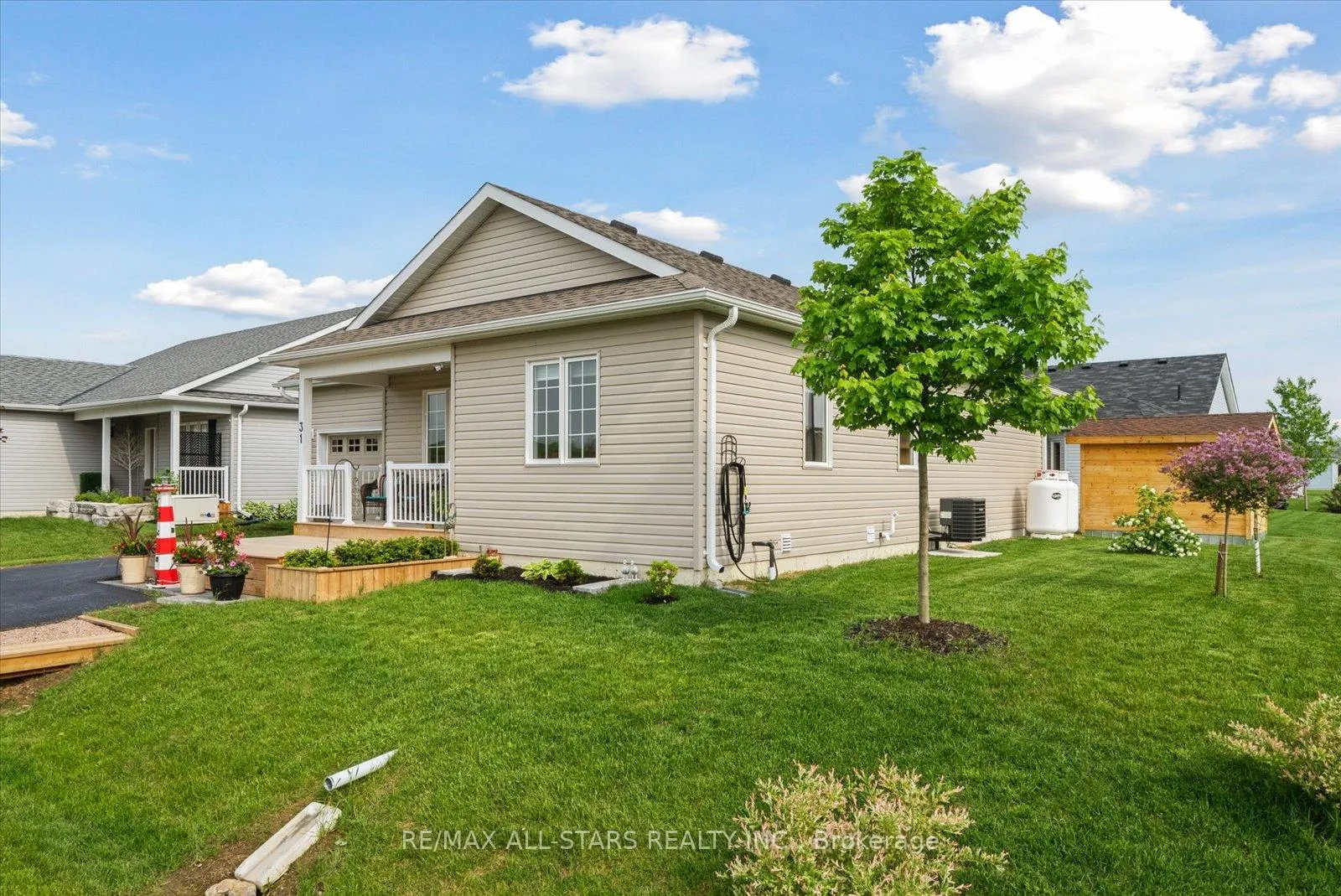 Photo 32 of 31 Reynolds Drive, Ramara, Atherley — HOMEH