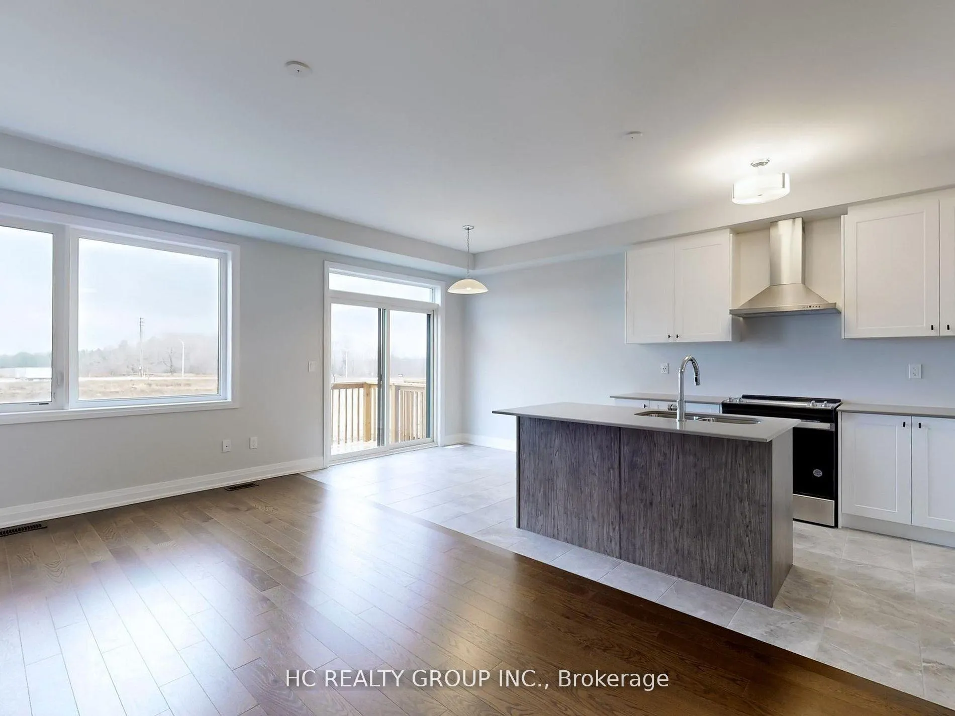 Photo 8 of 827 Smoothwater Lane, Pickering, Rural Pickering — HOMEH