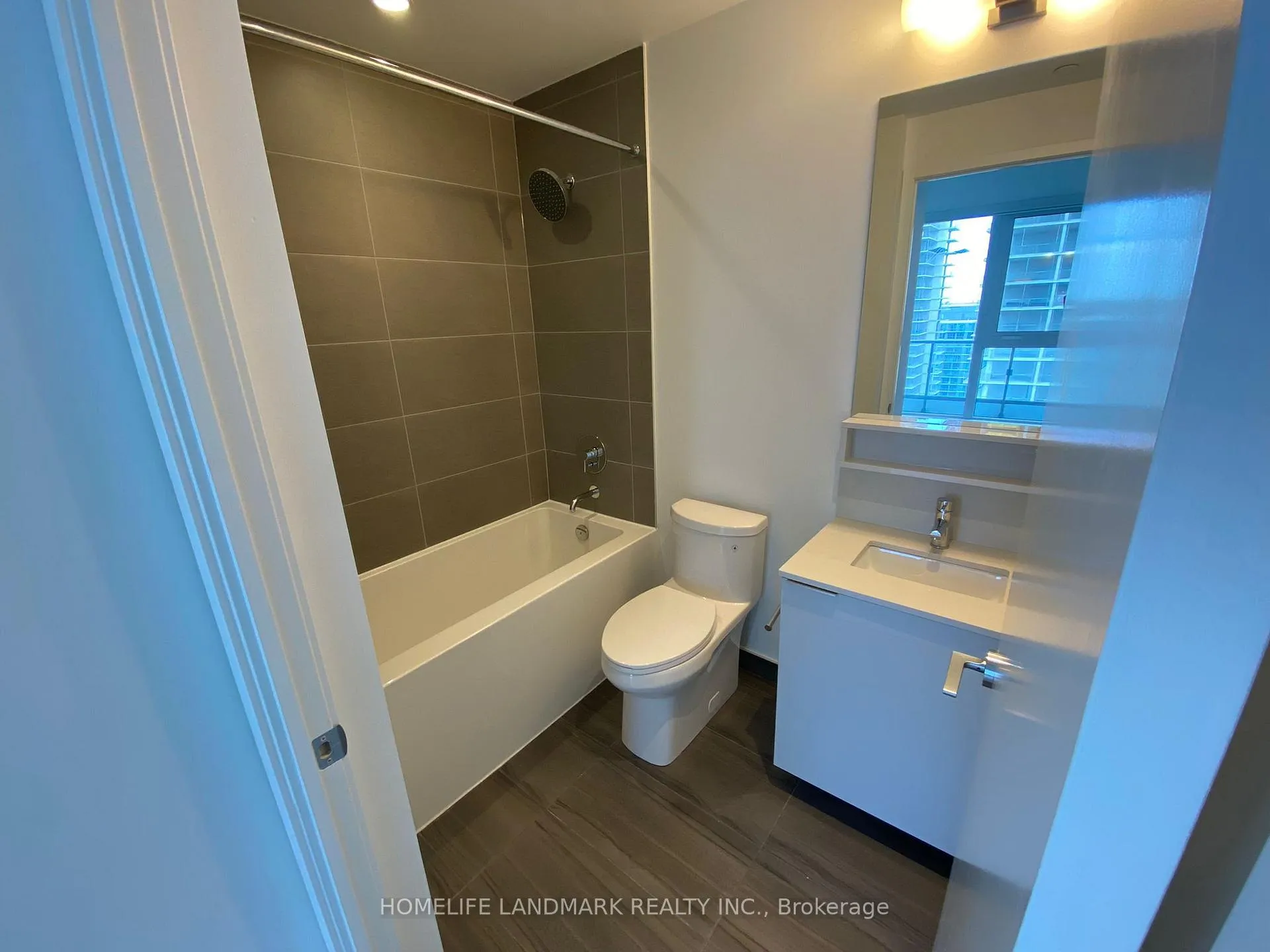 Photo 11 of Unit 4305, 950 Portage Parkway, Vaughan, Vaughan Corporate Centre — HOMEH
