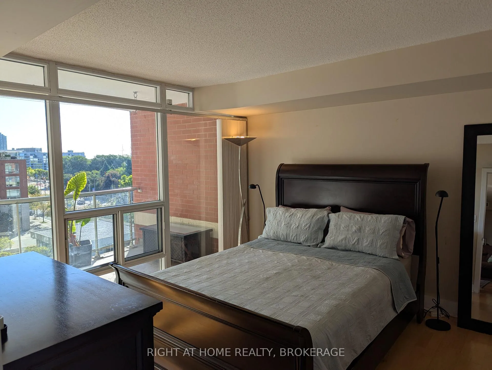 Photo 12 of Unit 608, 550 Queens Quay W, Toronto, Waterfront Communities — HOMEH