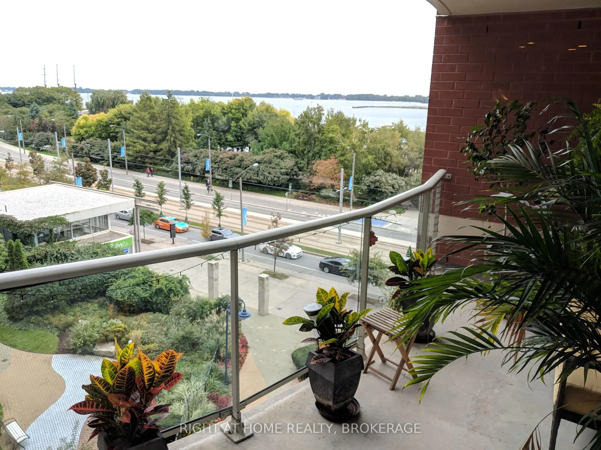 Photo 15 of Unit 608, 550 Queens Quay W, Toronto, Waterfront Communities — HOMEH