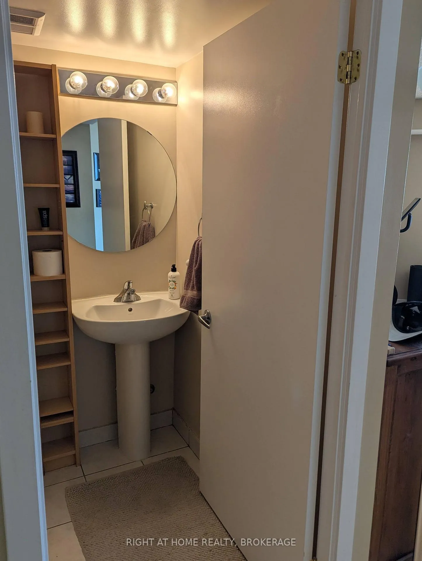 Photo 19 of Unit 608, 550 Queens Quay W, Toronto, Waterfront Communities — HOMEH