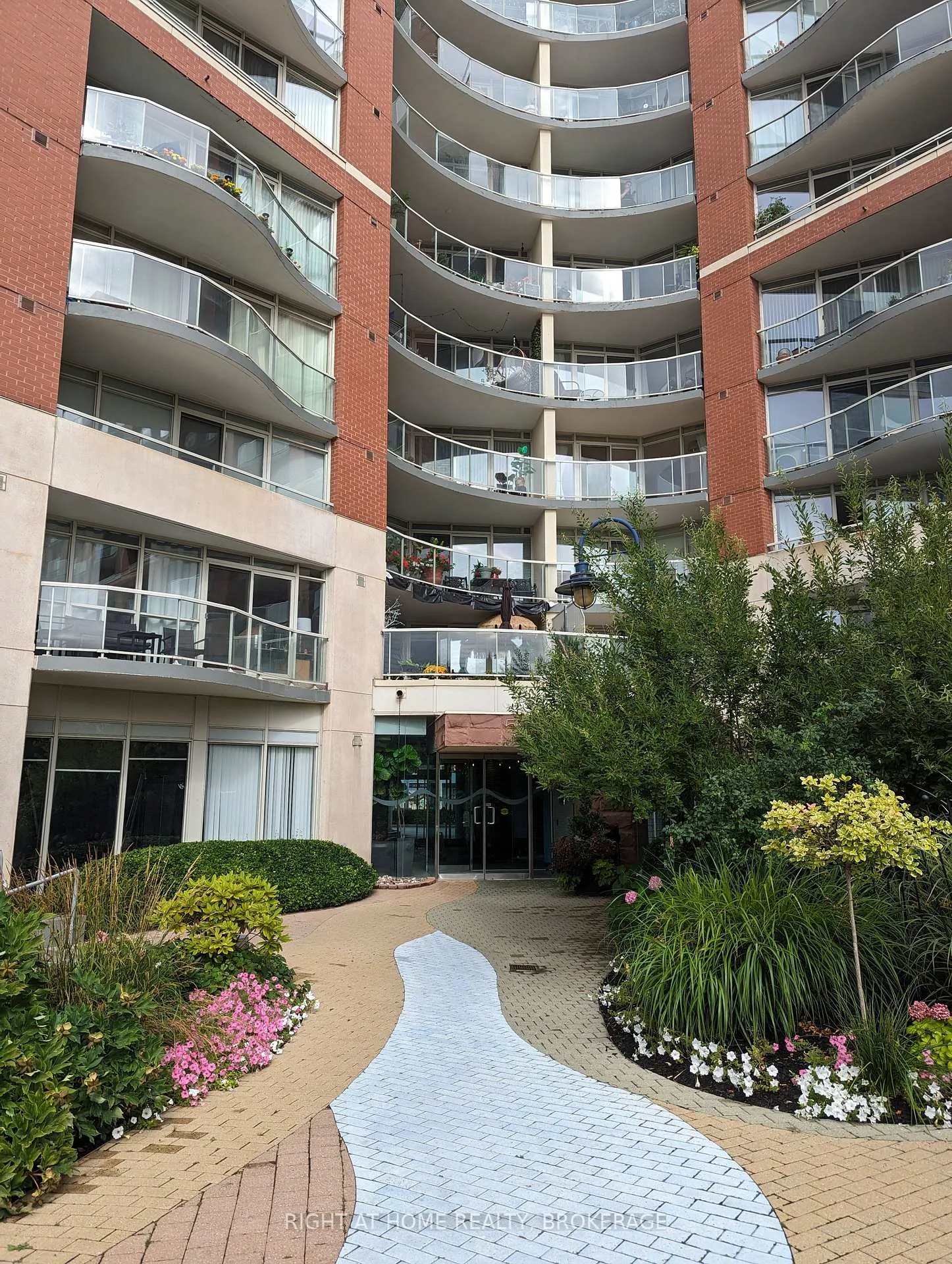 Photo 27 of Unit 608, 550 Queens Quay W, Toronto, Waterfront Communities — HOMEH
