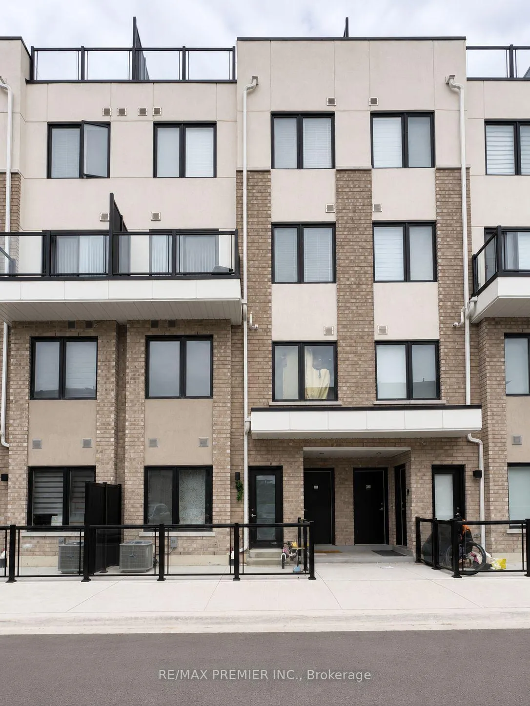 Photo 1 of Unit 226, 1695 Dersan Street, Pickering, Duffin Heights — HOMEH
