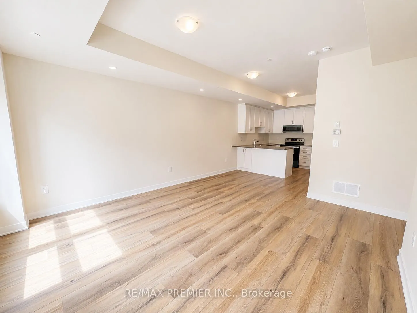 Photo 4 of Unit 226, 1695 Dersan Street, Pickering, Duffin Heights — HOMEH