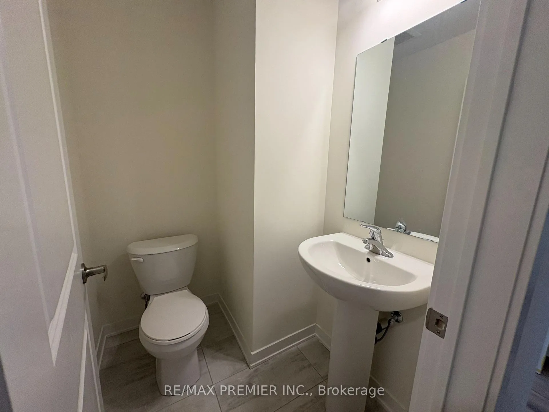Photo 12 of Unit 226, 1695 Dersan Street, Pickering, Duffin Heights — HOMEH