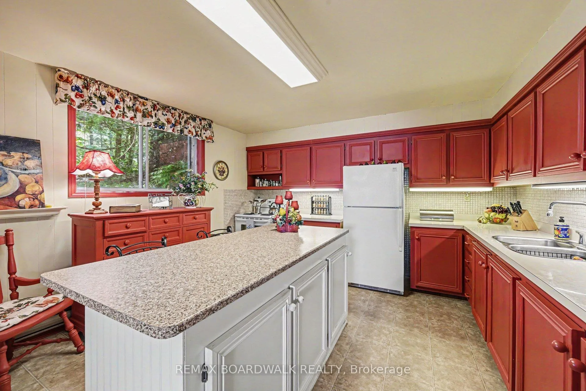 Photo 11 of 126 Lakeshore Drive, Lanark Highlands, Lanark Highlands (Darling) Twp — HOMEH