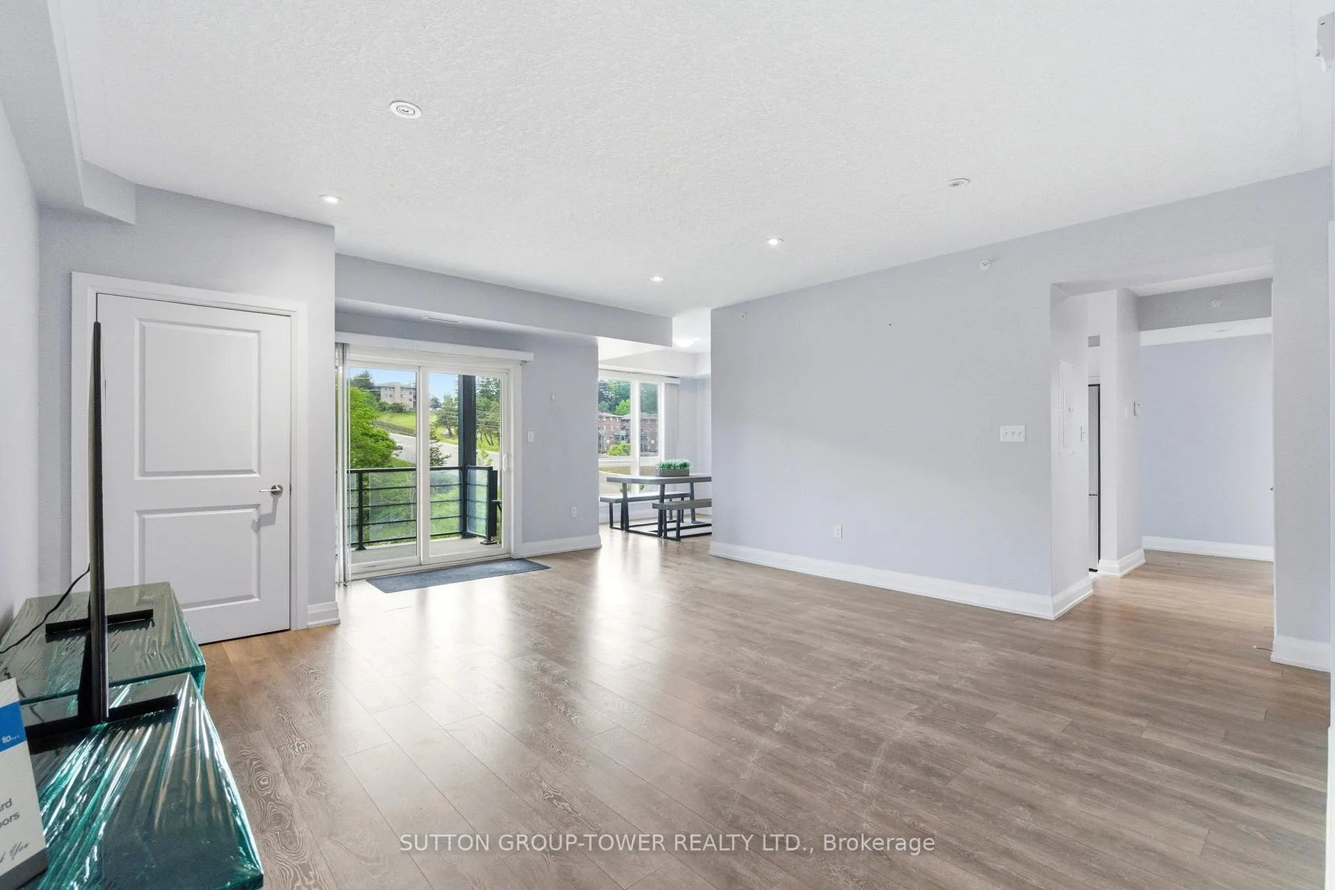 Photo 13 of Unit 314, 306 Essa Road, Barrie, Ardagh — HOMEH