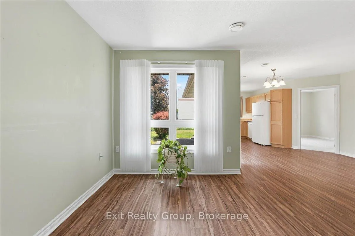 Photo 5 of Unit 25, 15 Aldersgate Drive, Belleville, Belleville Ward — HOMEH