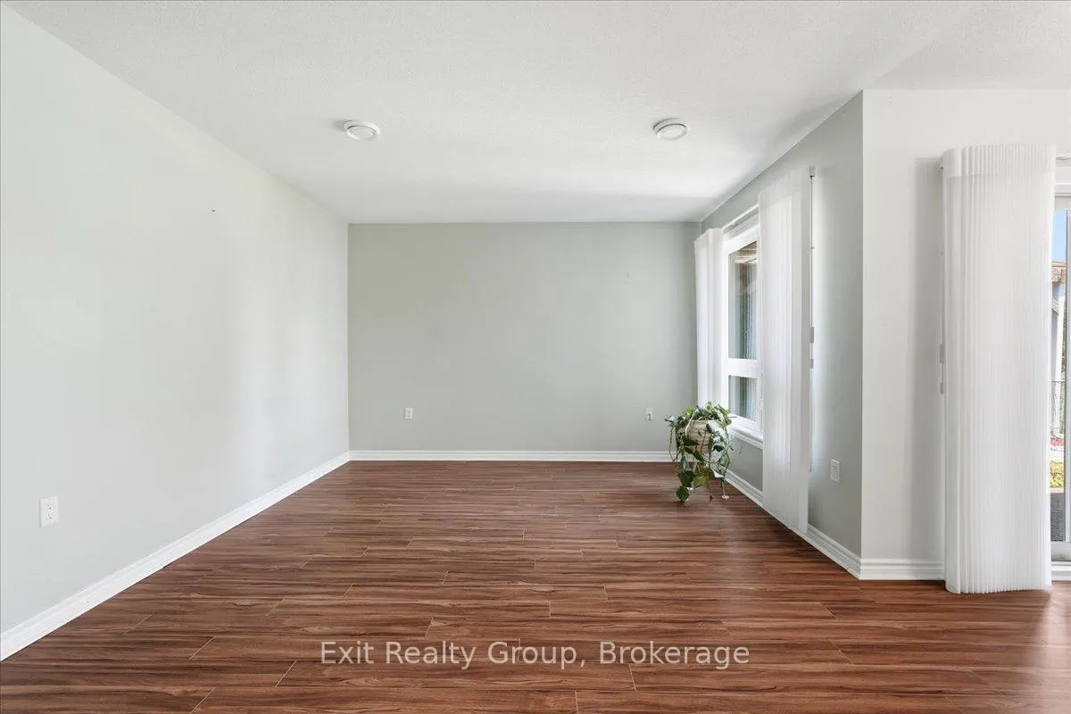 Photo 6 of Unit 25, 15 Aldersgate Drive, Belleville, Belleville Ward — HOMEH