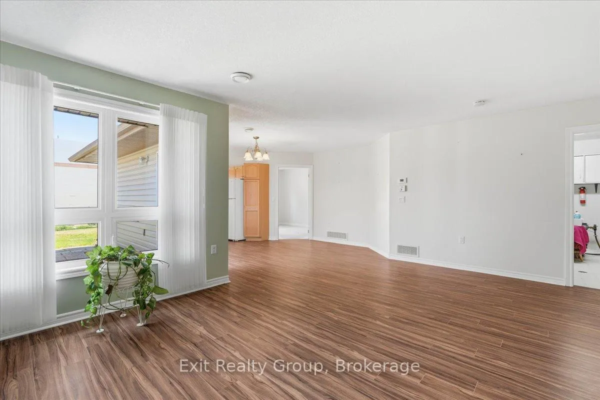 Photo 7 of Unit 25, 15 Aldersgate Drive, Belleville, Belleville Ward — HOMEH