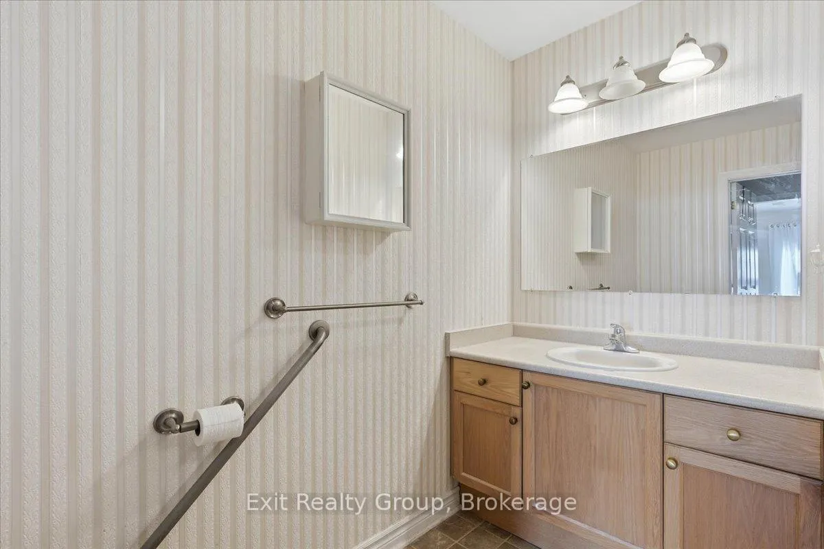 Photo 17 of Unit 25, 15 Aldersgate Drive, Belleville, Belleville Ward — HOMEH