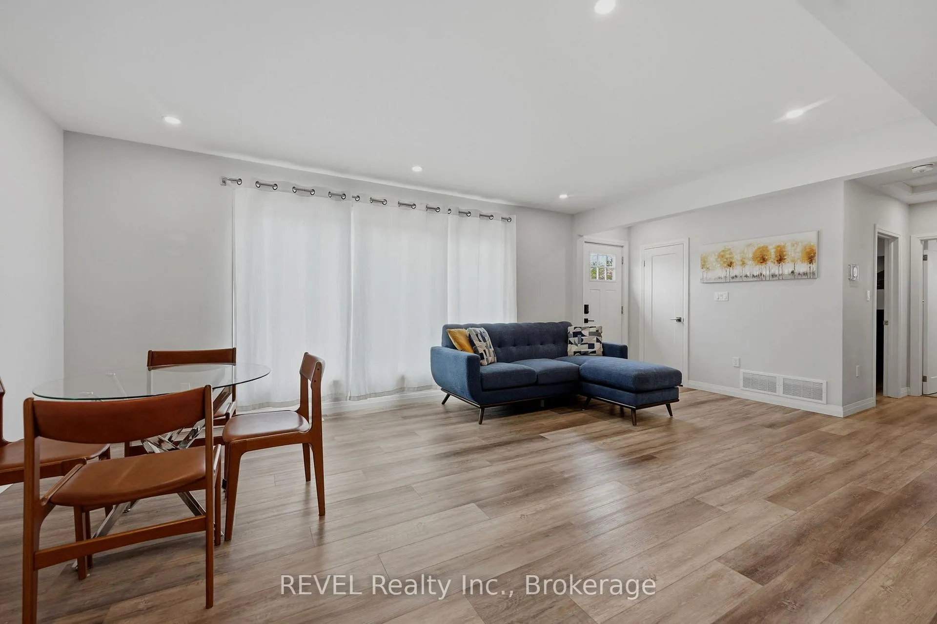 Photo 7 of 7859 Mulhern Street, Niagara Falls, Ascot — HOMEH