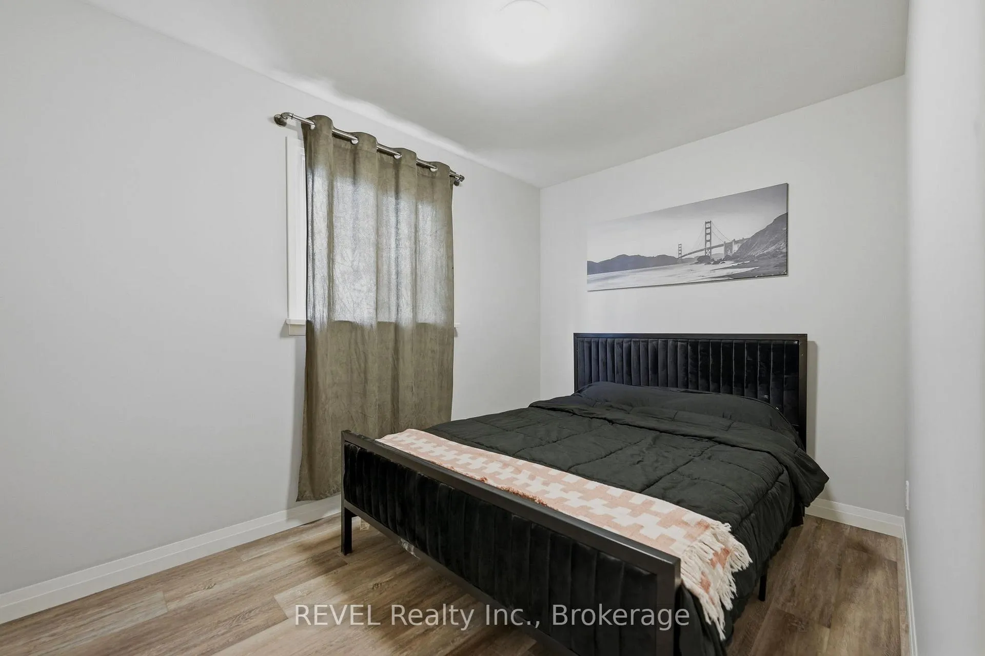 Photo 14 of 7859 Mulhern Street, Niagara Falls, Ascot — HOMEH