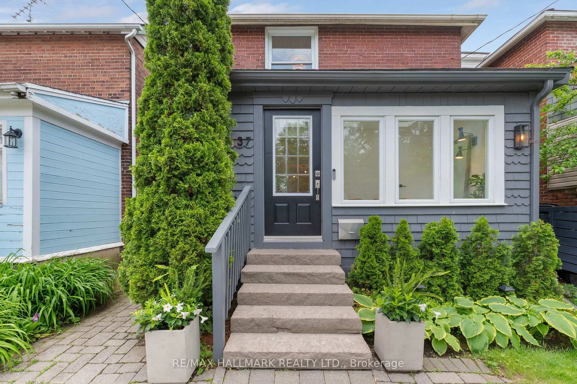 Photo 2 of 37 Winston Avenue, Scarborough, Birchcliffe-Cliffside — HOMEH