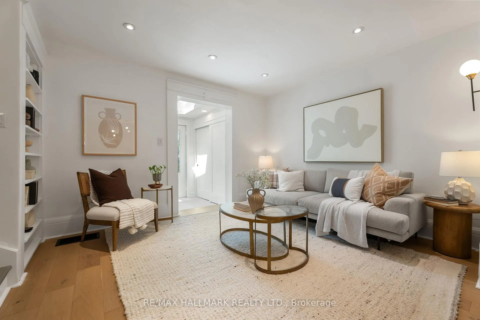 Photo 7 of 37 Winston Avenue, Scarborough, Birchcliffe-Cliffside — HOMEH