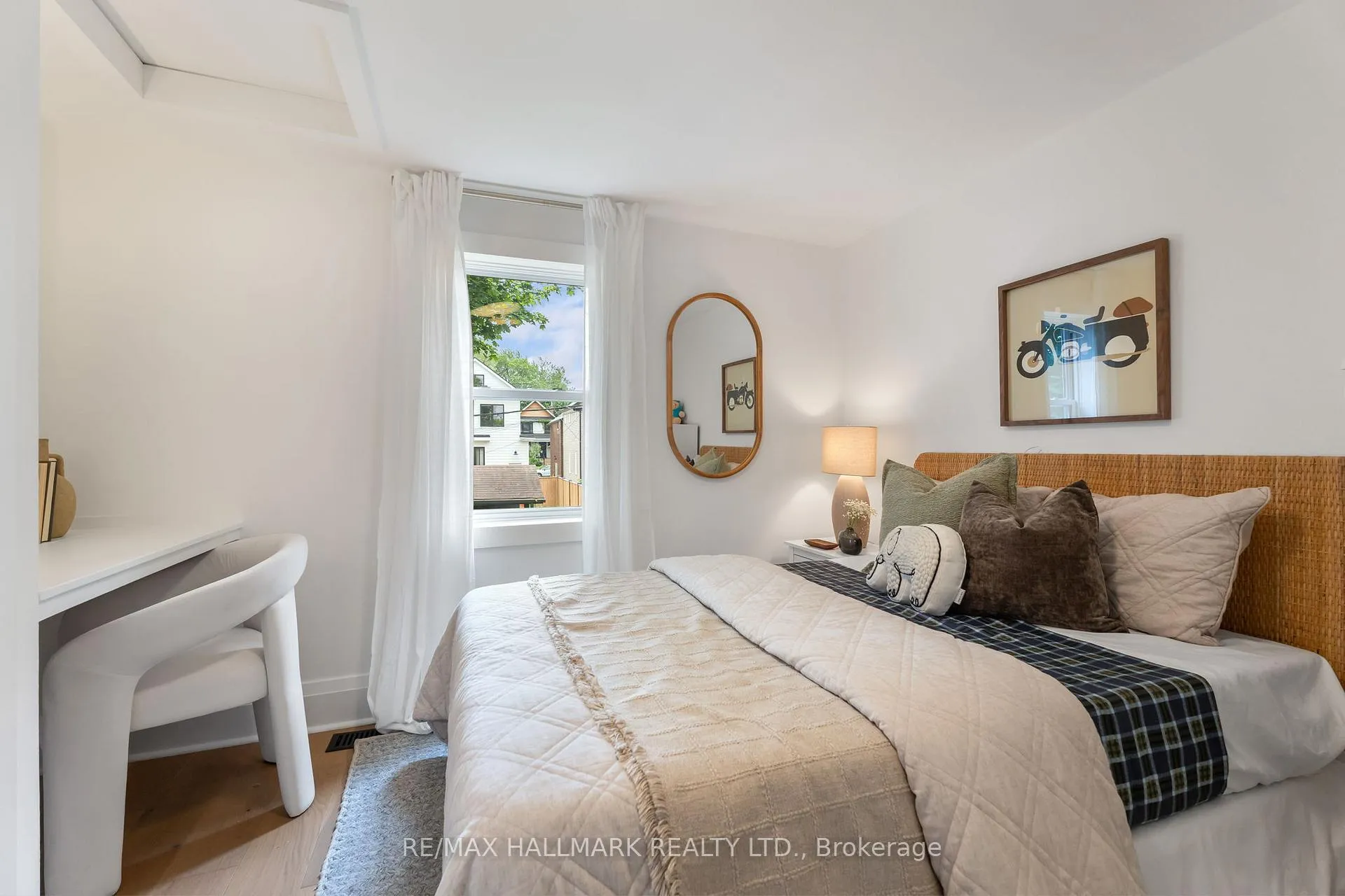 Photo 19 of 37 Winston Avenue, Scarborough, Birchcliffe-Cliffside — HOMEH