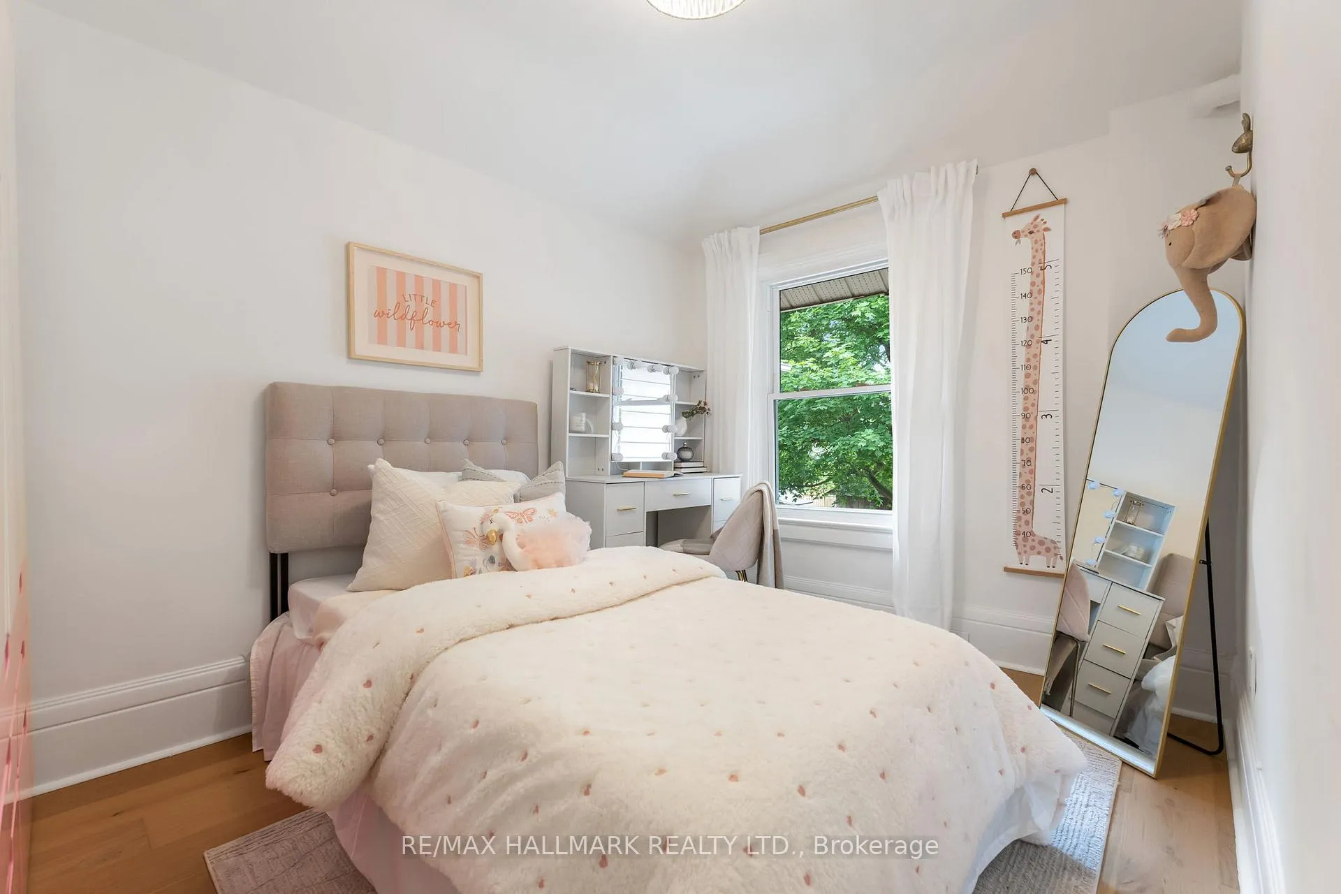 Photo 22 of 37 Winston Avenue, Scarborough, Birchcliffe-Cliffside — HOMEH