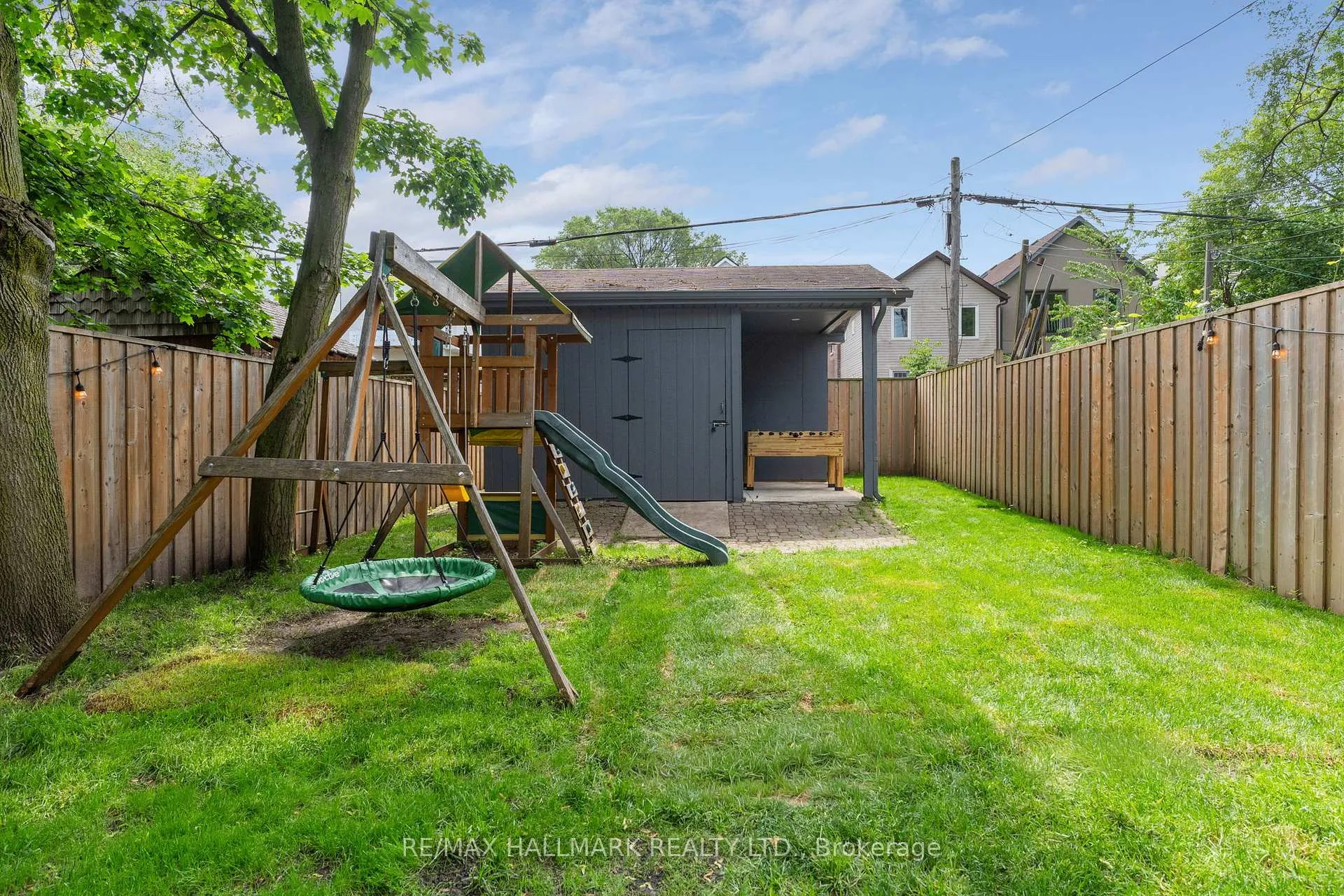 Photo 38 of 37 Winston Avenue, Scarborough, Birchcliffe-Cliffside — HOMEH