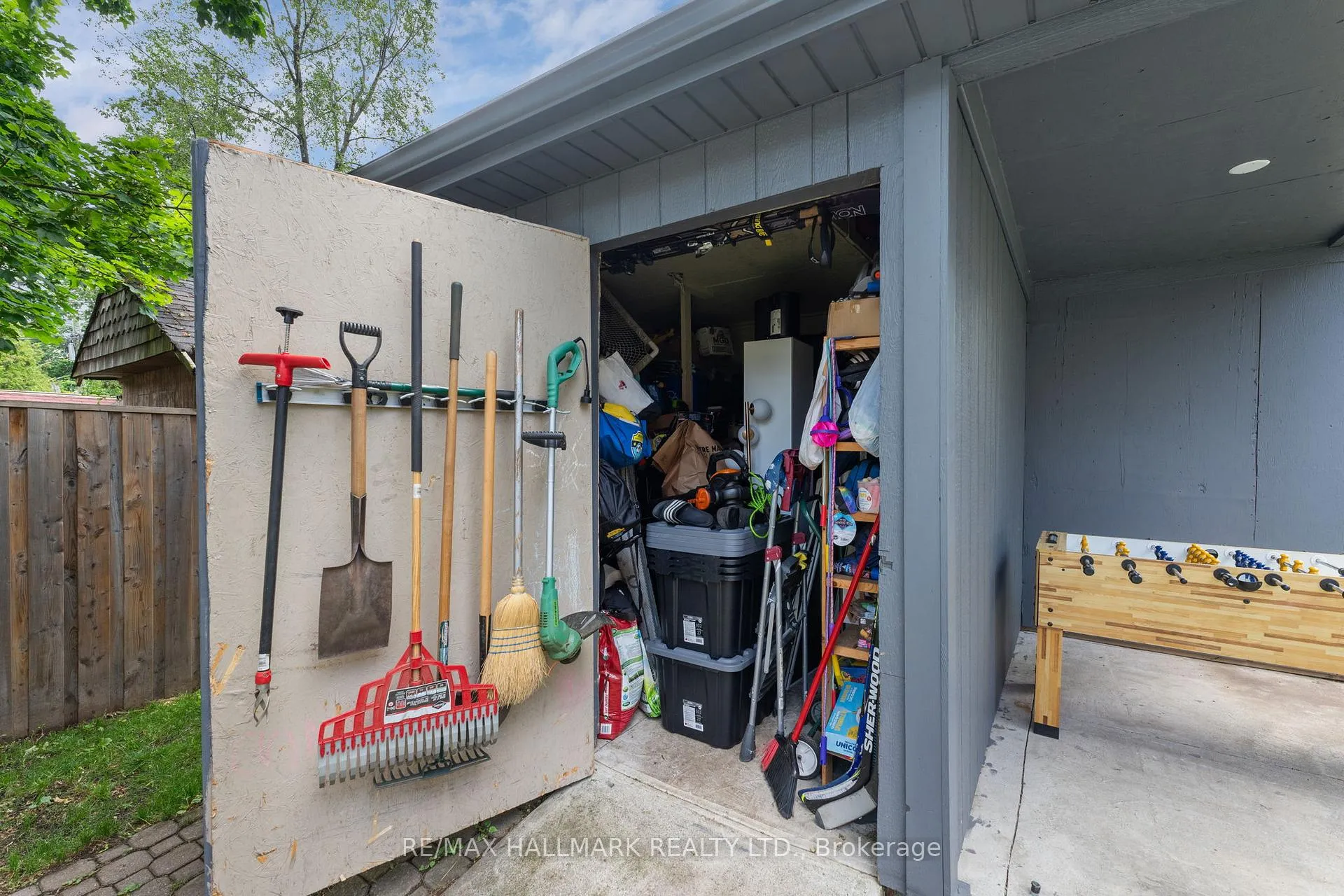 Photo 40 of 37 Winston Avenue, Scarborough, Birchcliffe-Cliffside — HOMEH