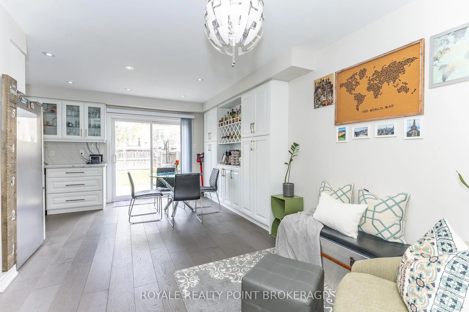 Photo 13 of 145 Chayna Crescent, Vaughan, Patterson — HOMEH