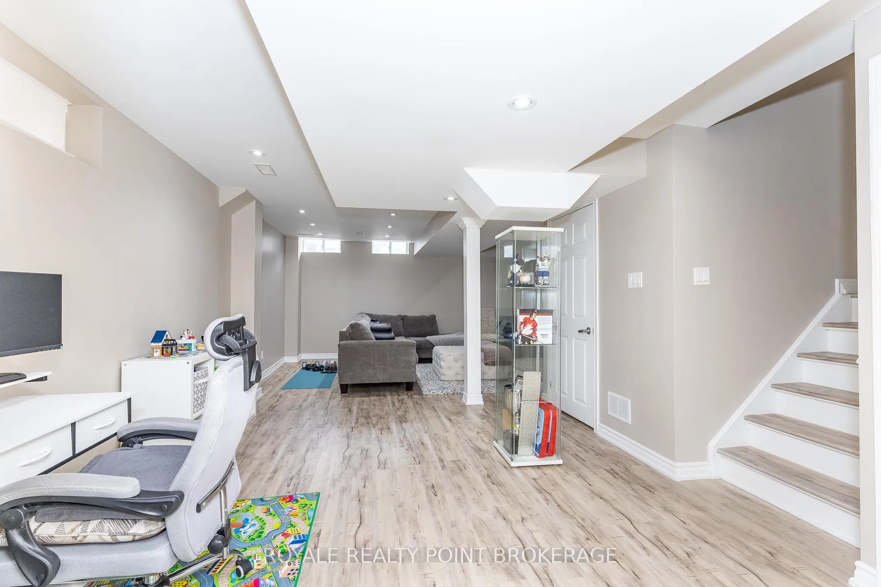 Photo 37 of 145 Chayna Crescent, Vaughan, Patterson — HOMEH