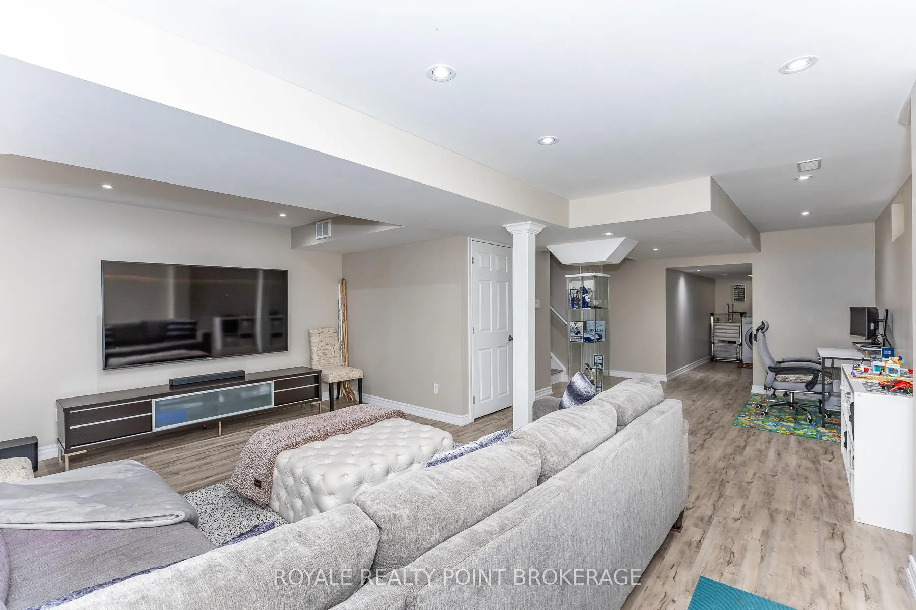 Photo 39 of 145 Chayna Crescent, Vaughan, Patterson — HOMEH