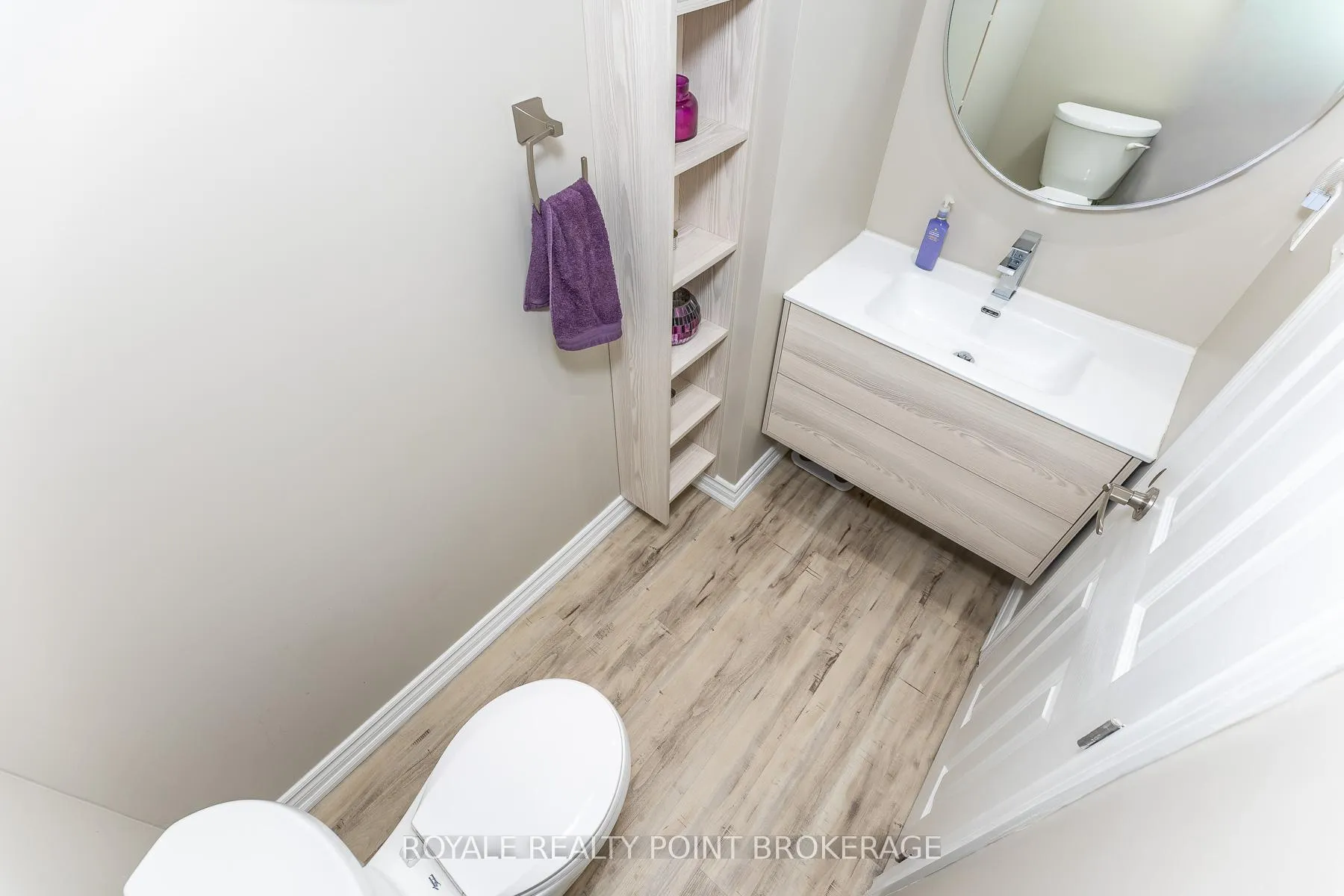 Photo 44 of 145 Chayna Crescent, Vaughan, Patterson — HOMEH