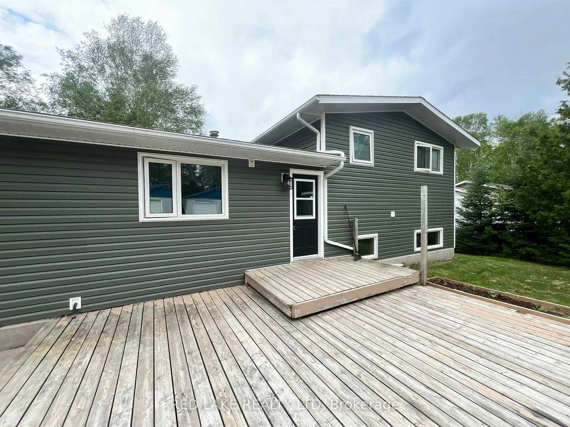 Photo 3 of 8 John Street, Ear Falls — HOMEH