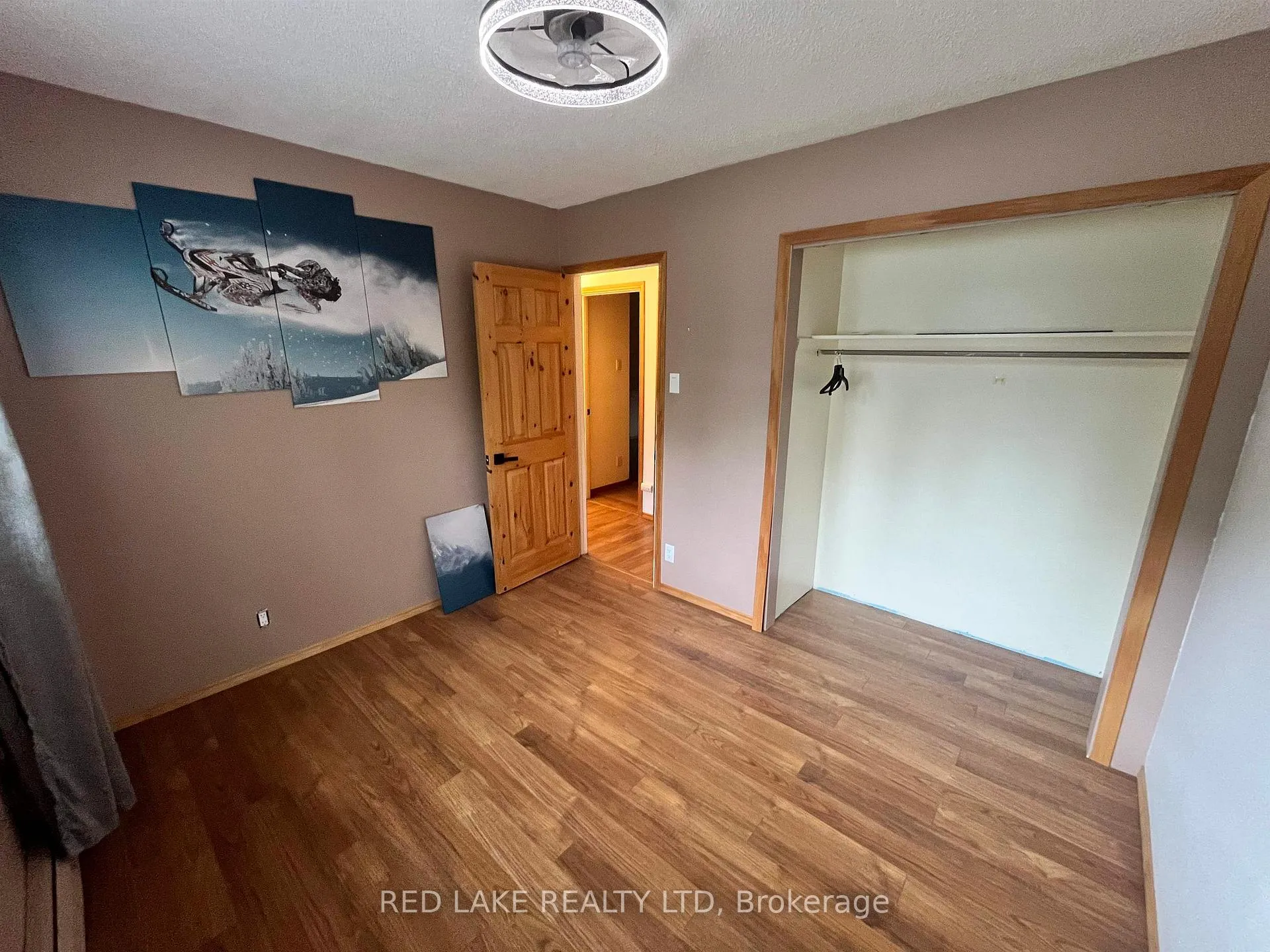 Photo 11 of 8 John Street, Ear Falls — HOMEH