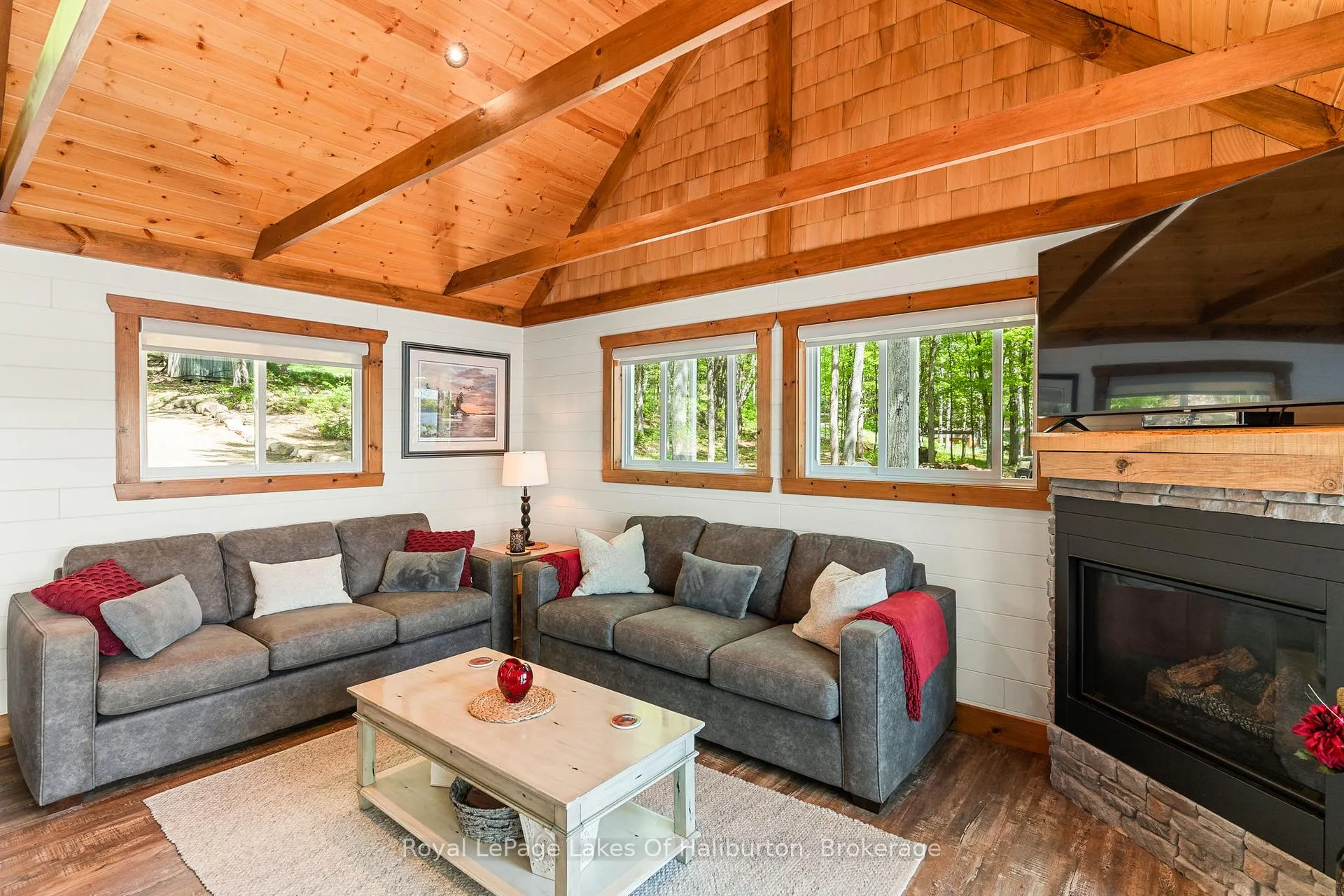 Photo 22 of 1272 Boshkung Lake Road, Algonquin Highlands, Stanhope — HOMEH