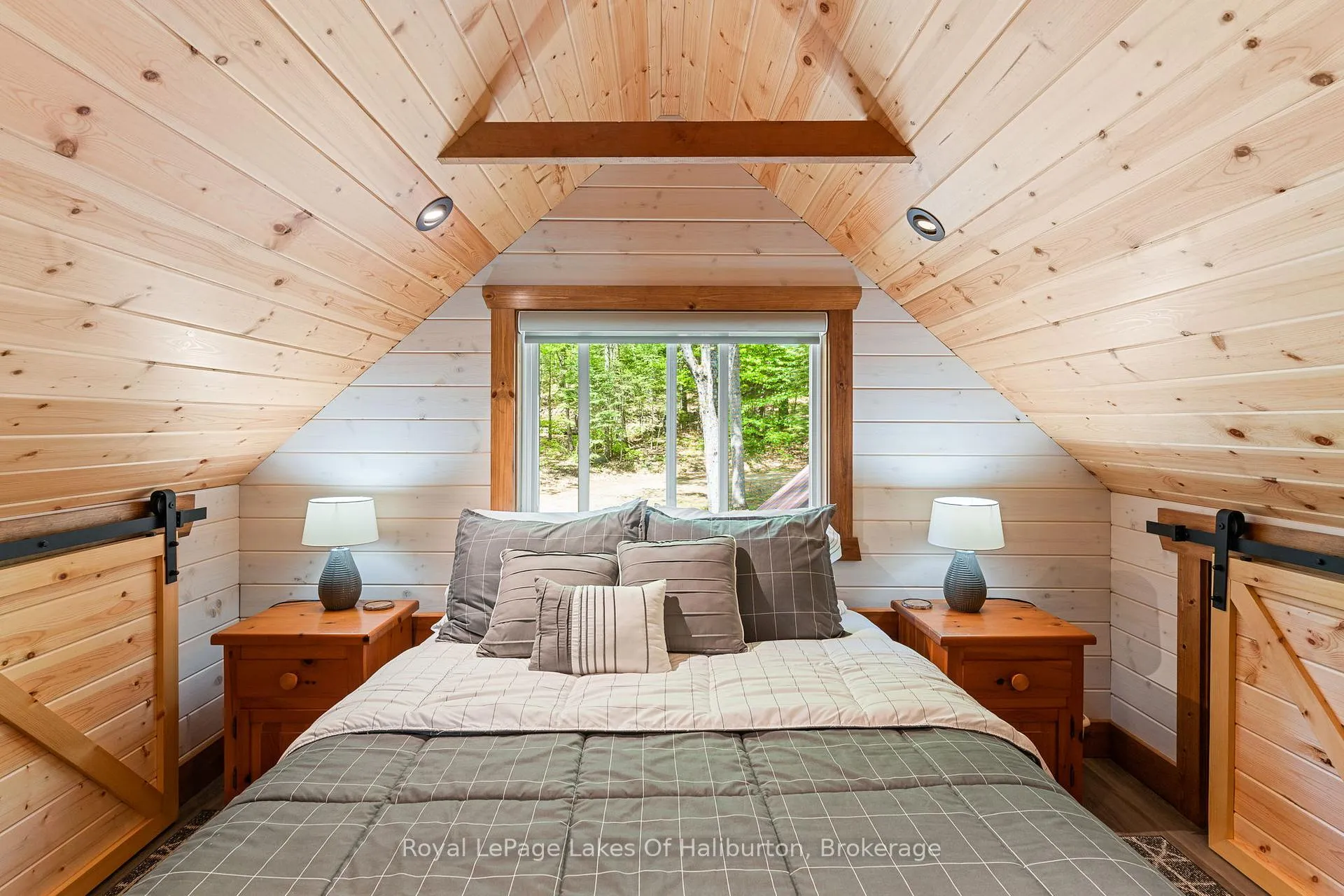 Photo 31 of 1272 Boshkung Lake Road, Algonquin Highlands, Stanhope — HOMEH