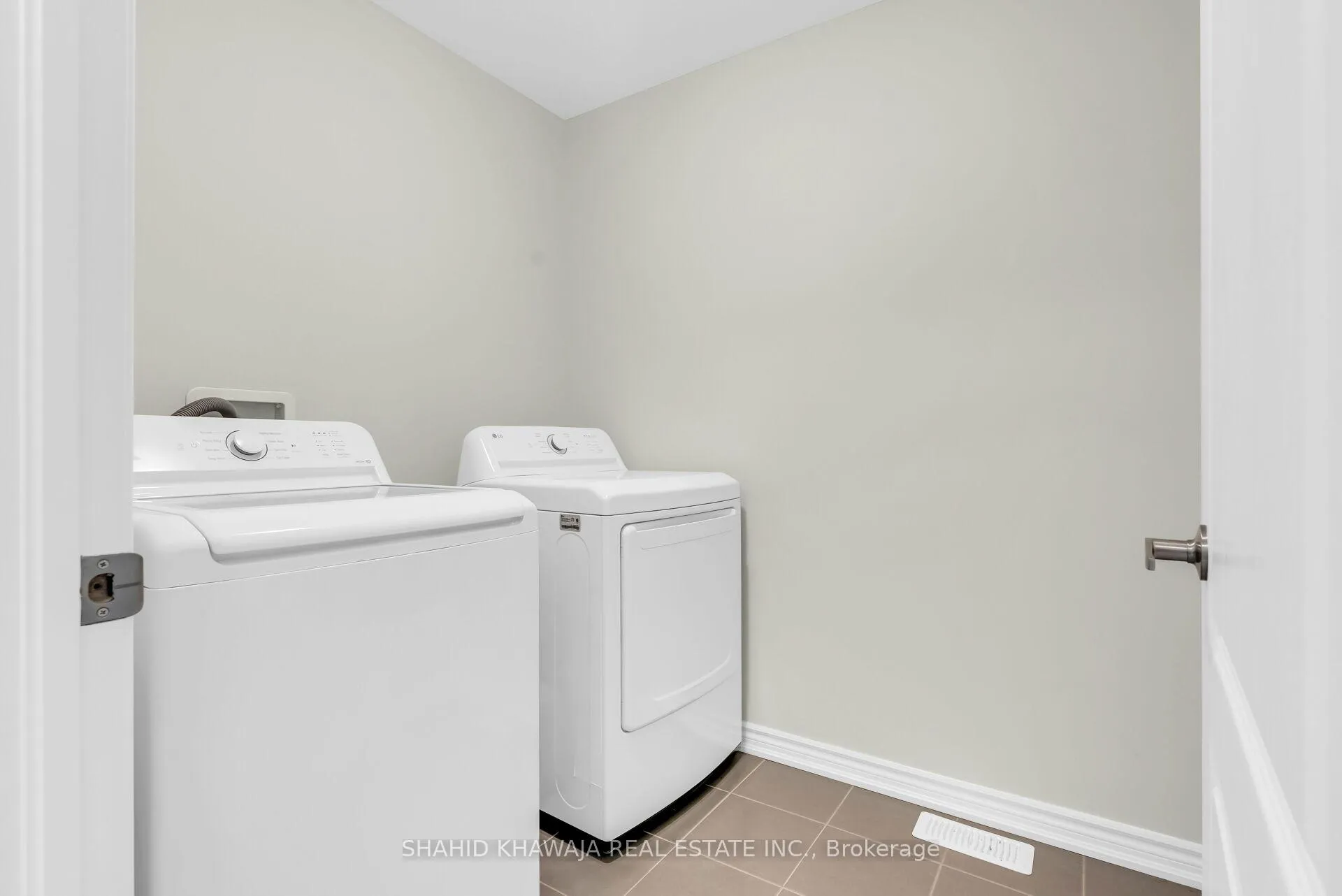 Photo 30 of 32 Concord Drive, Thorold, Rolling Meadows — HOMEH