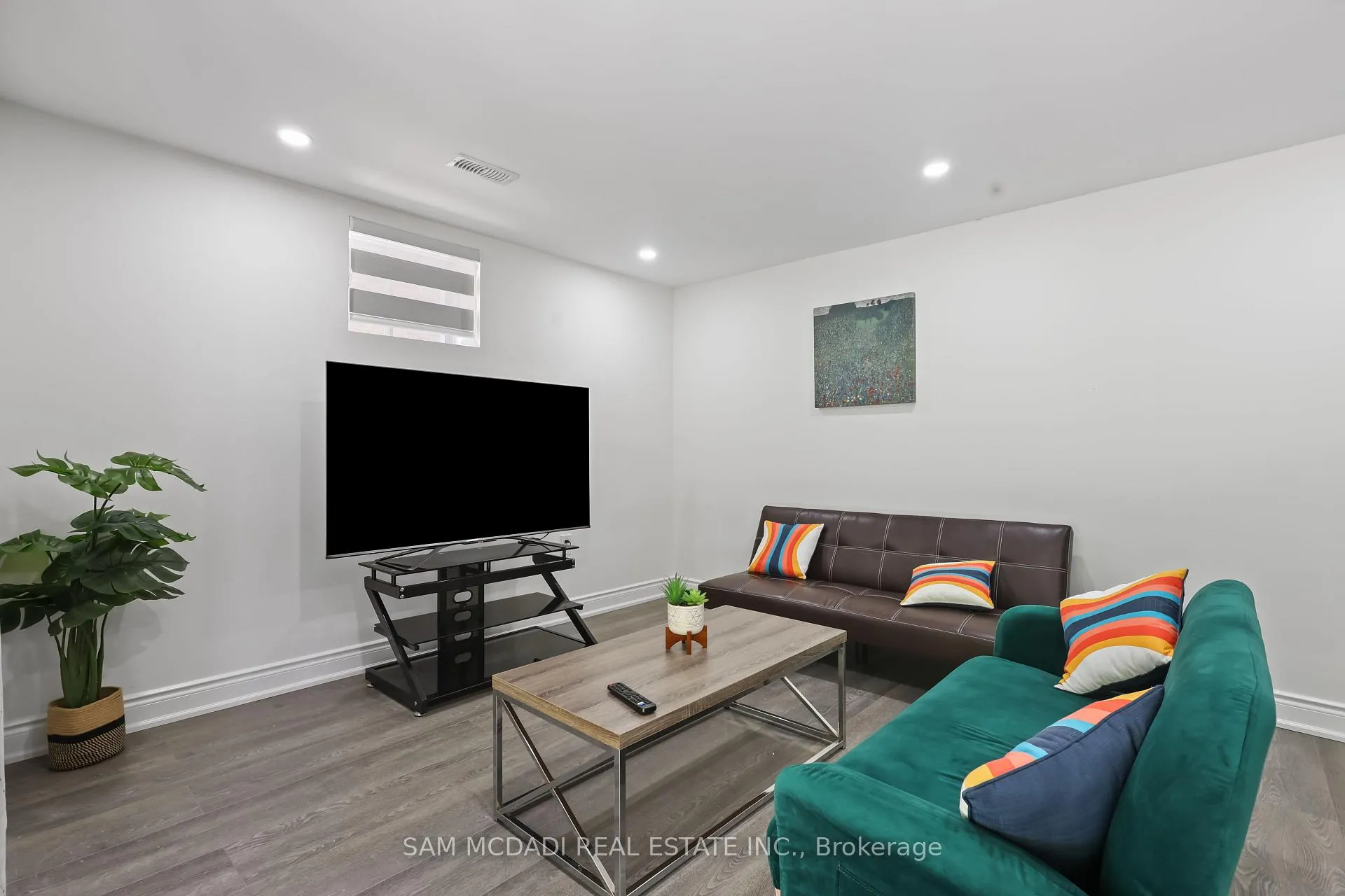 Photo 5 of 837 Magnolia Terrace, Milton, Cobban — HOMEH