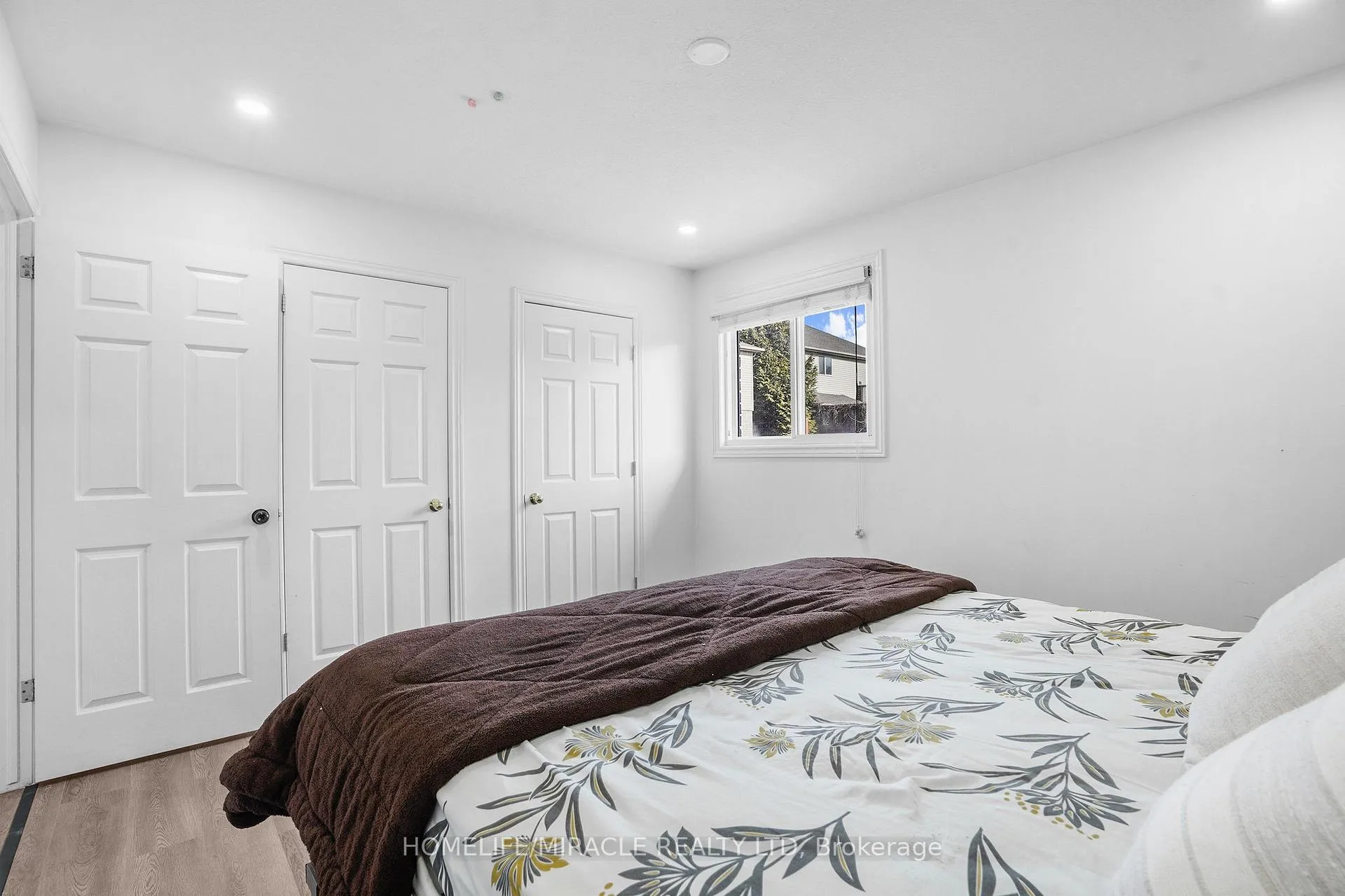 Photo 14 of 8 Bradley Lane, Brantford — HOMEH